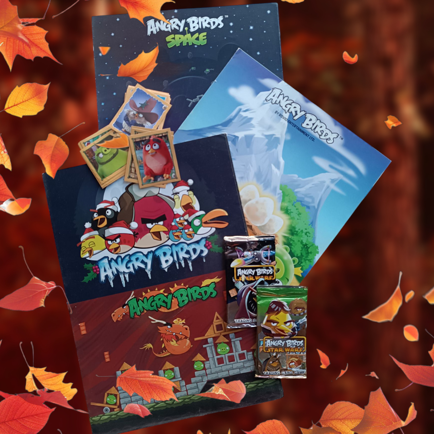 Combo pósters para maxi stickers Angry Birds + 2 sobres cartas + lote de 42 figuritas sueltas sin repetir