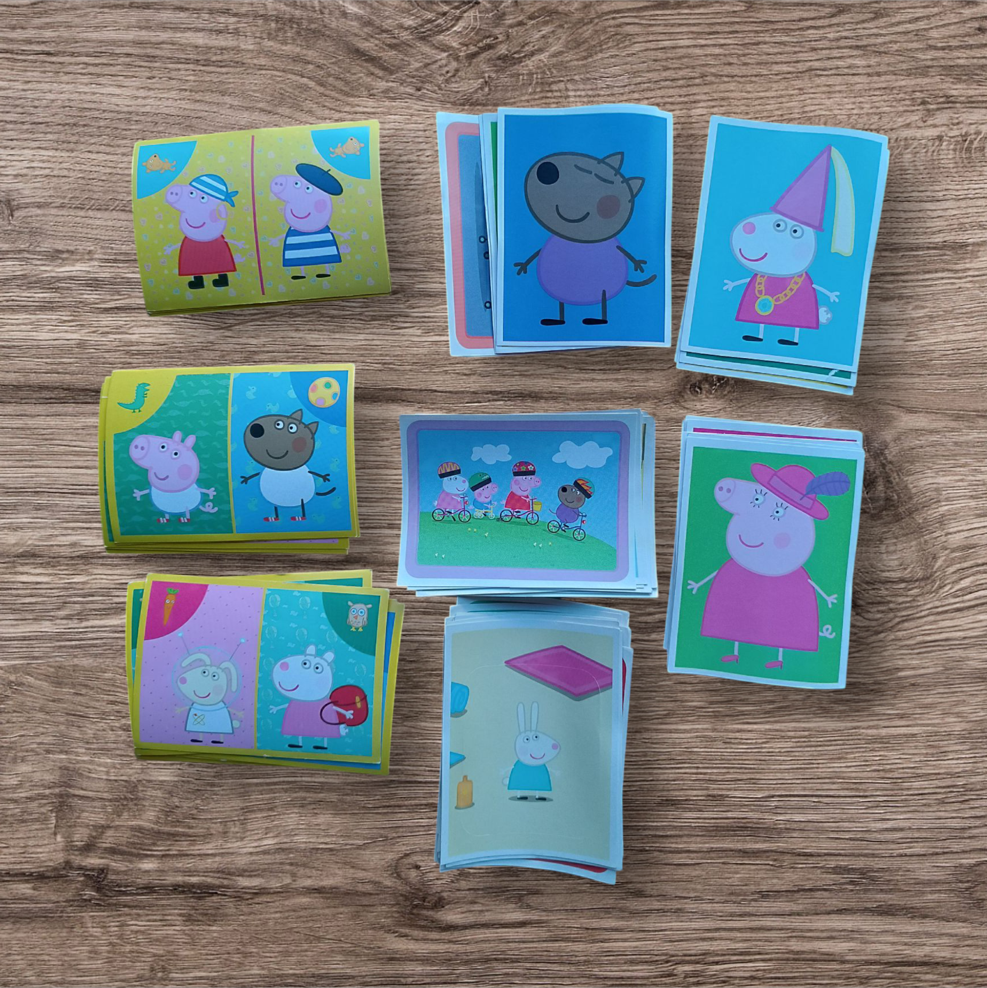 Lote 73 figuritas sin repetir Peppa Pig