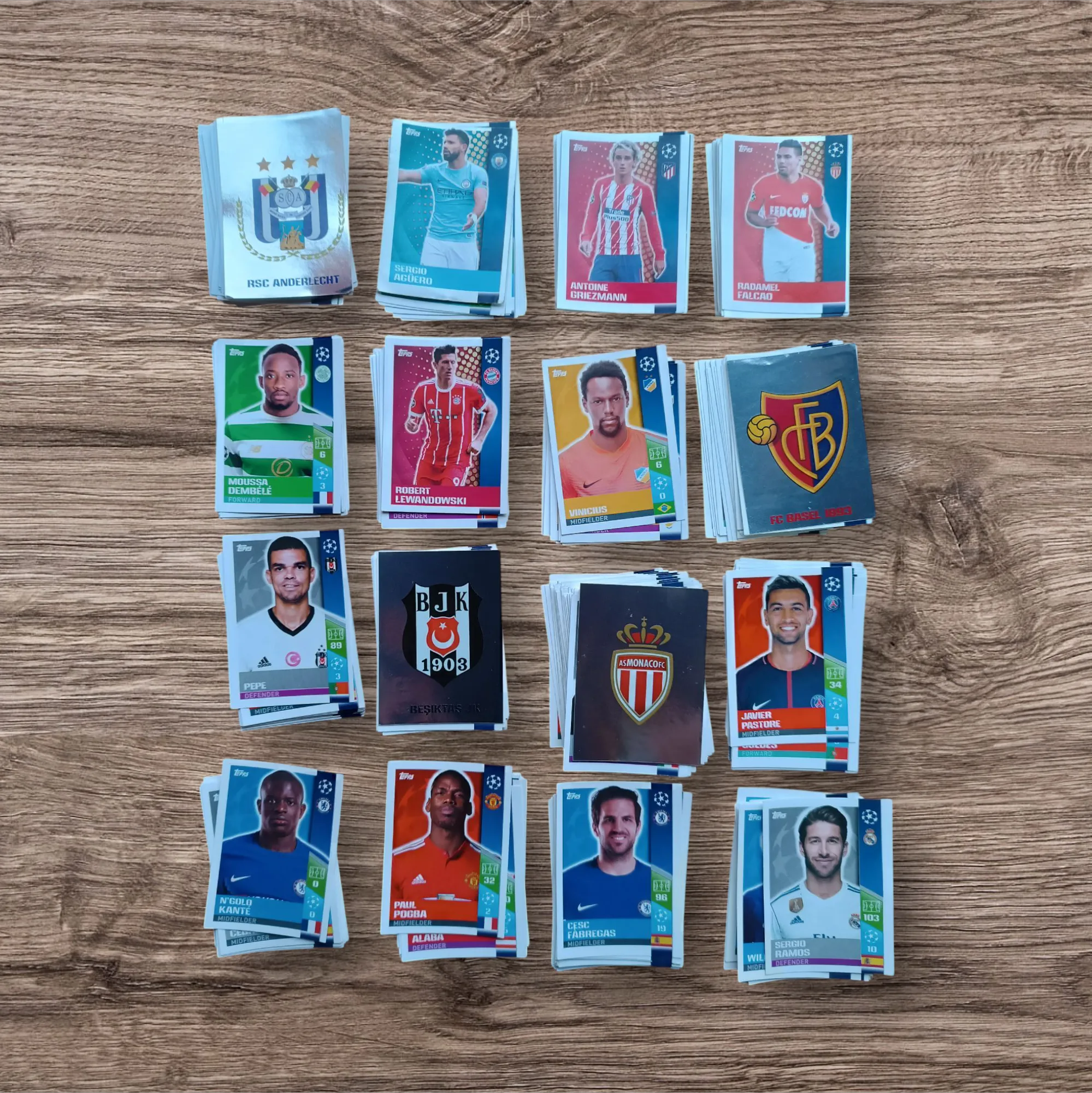Increíble lote de 393 figuritas sin repetir Champions League 2017/18