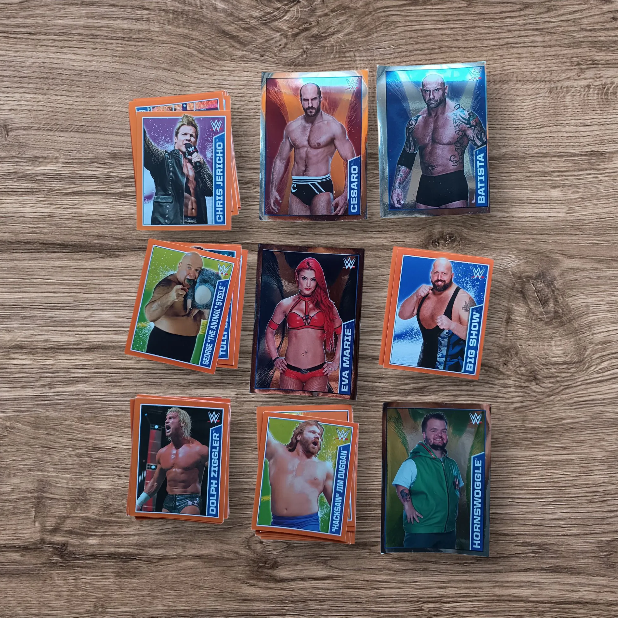 Lote 42 figuritas sin repetir WWE, de Topps