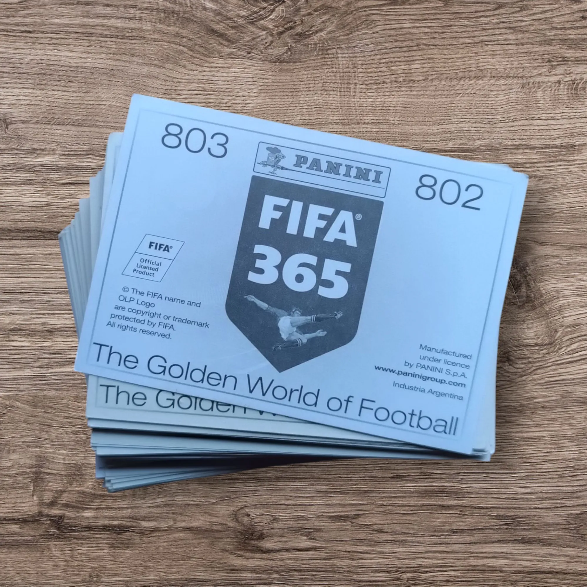 Lote 151 figuritas sin repetir FIFA 365 de Panini
