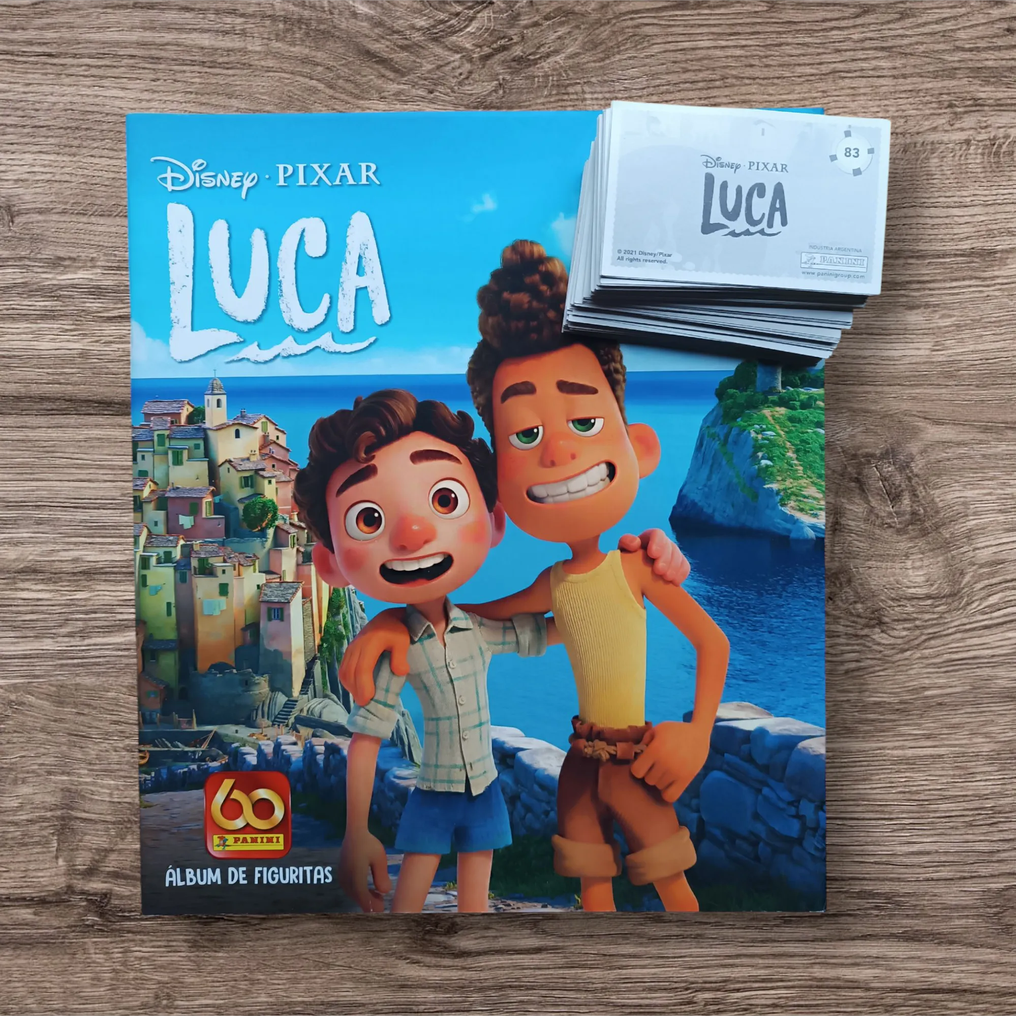 Álbum + 118 figuritas sin repetir de Luca Disney Pixar