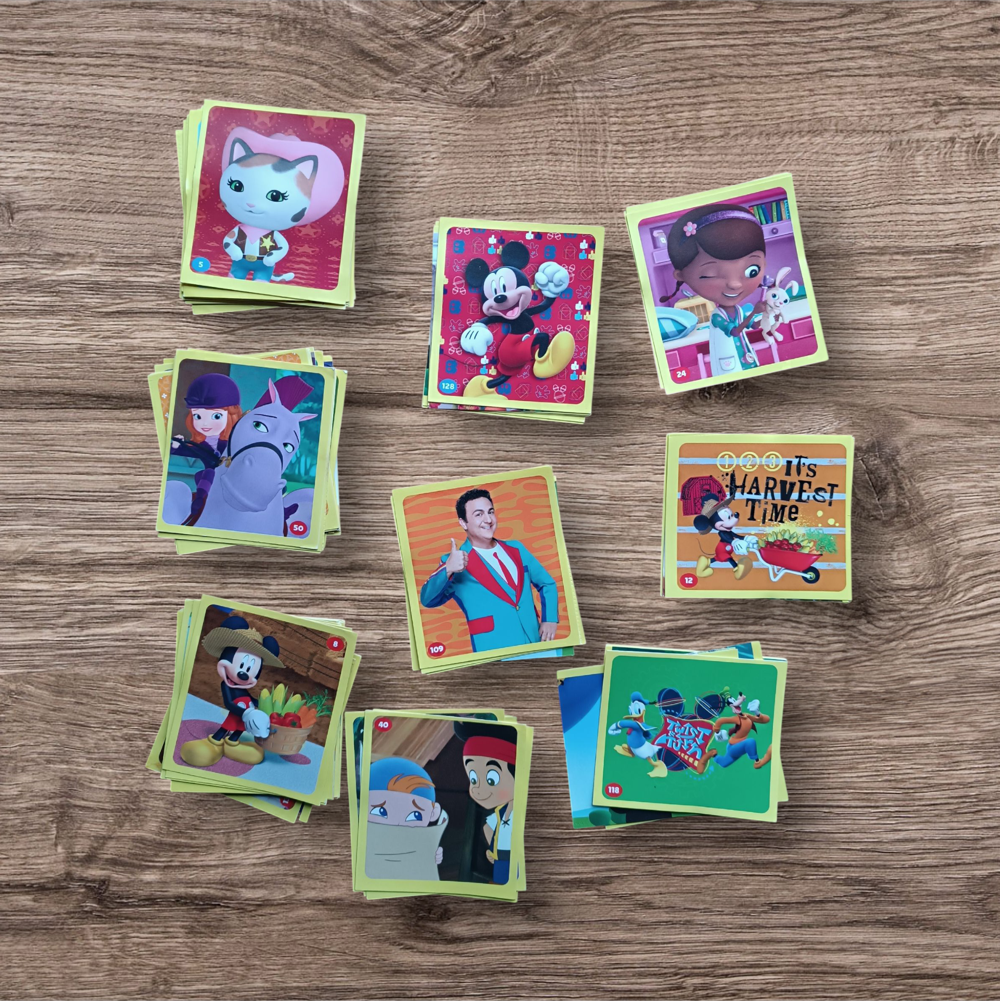 Lote 85 figuritas sin repetir de Junior Express