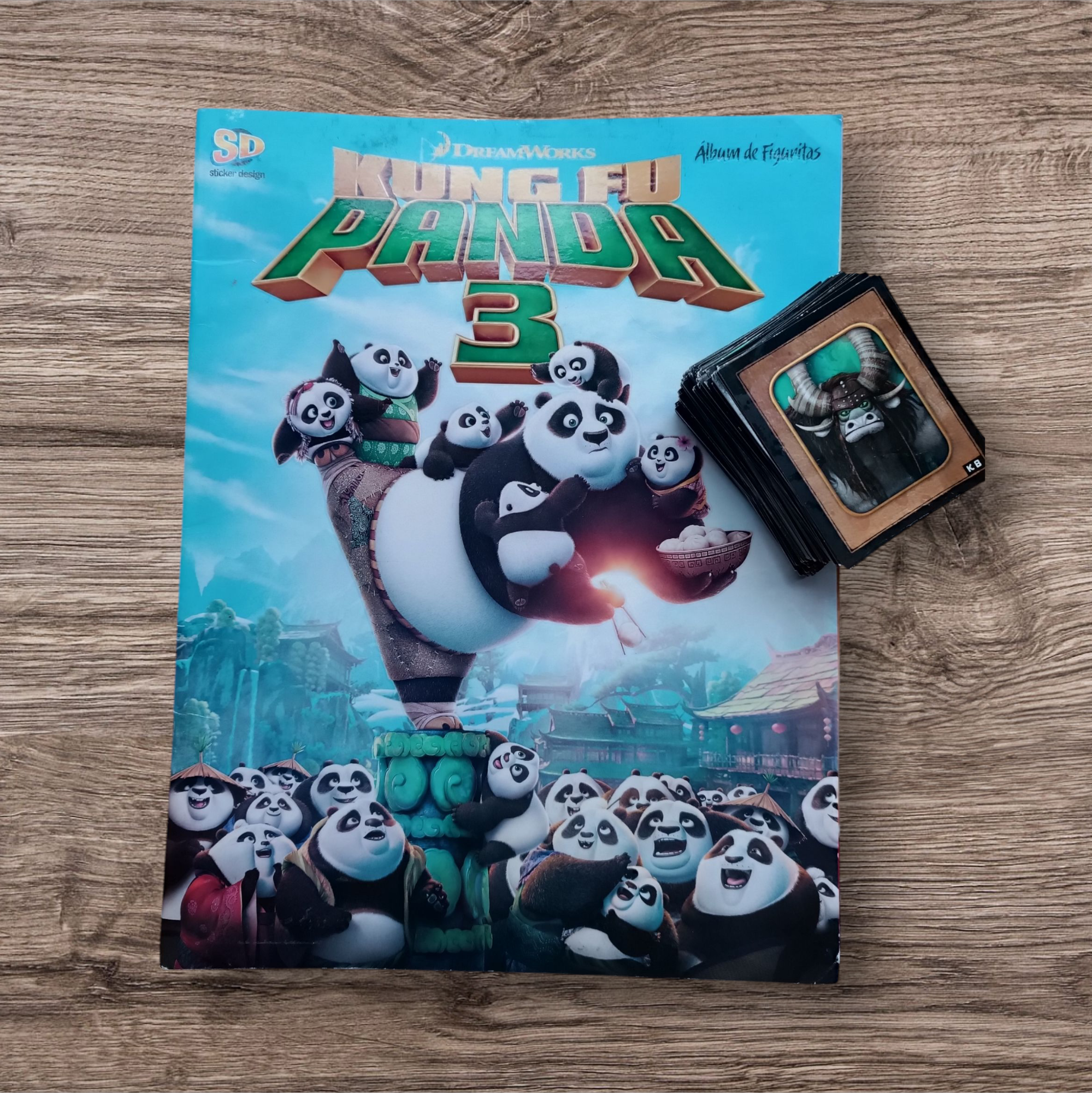 Álbum + 157 figuritas sin repetir Kung Fu Panda 3