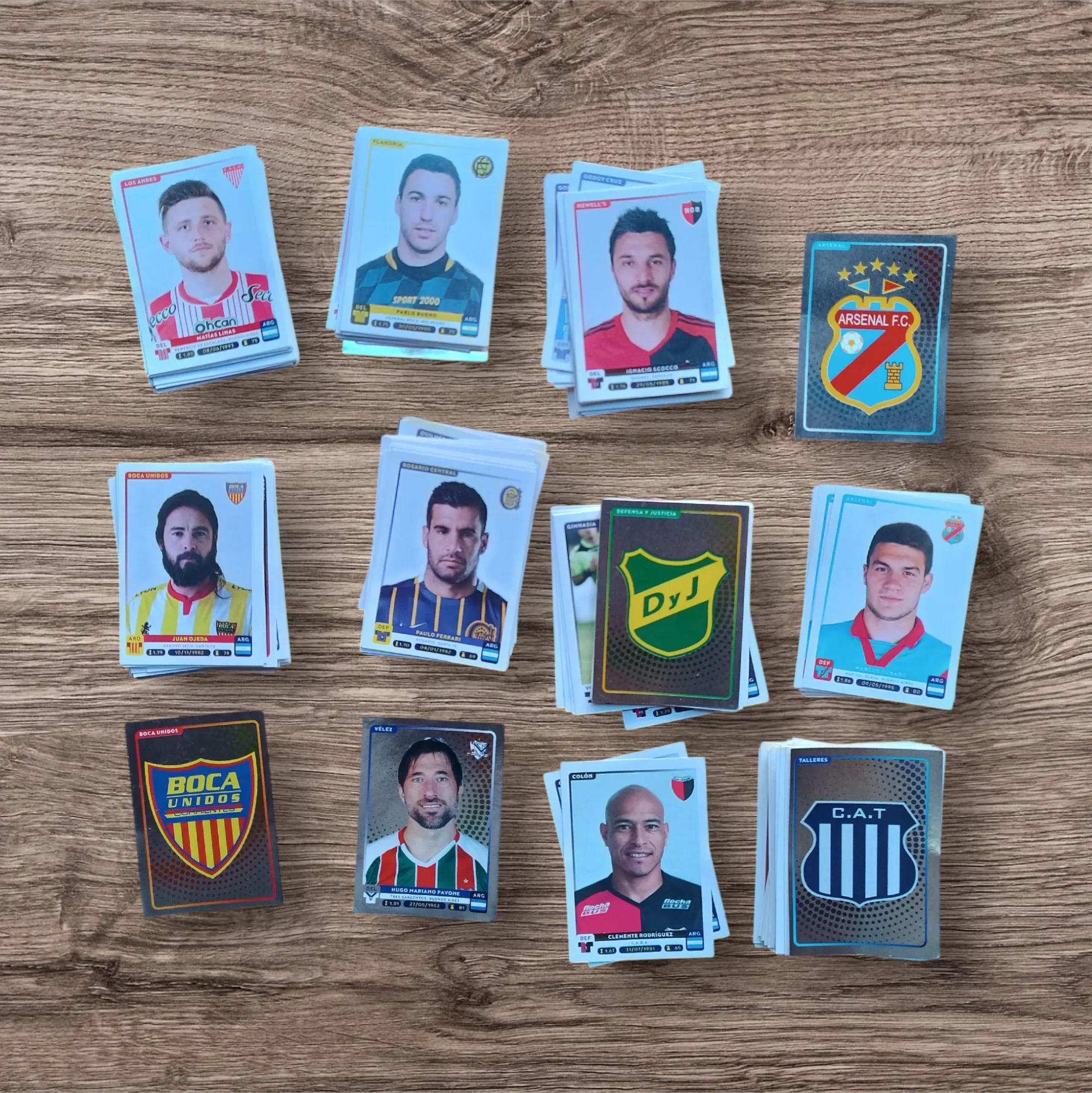 Lote 182 figuritas Fútbol Argentino 2016