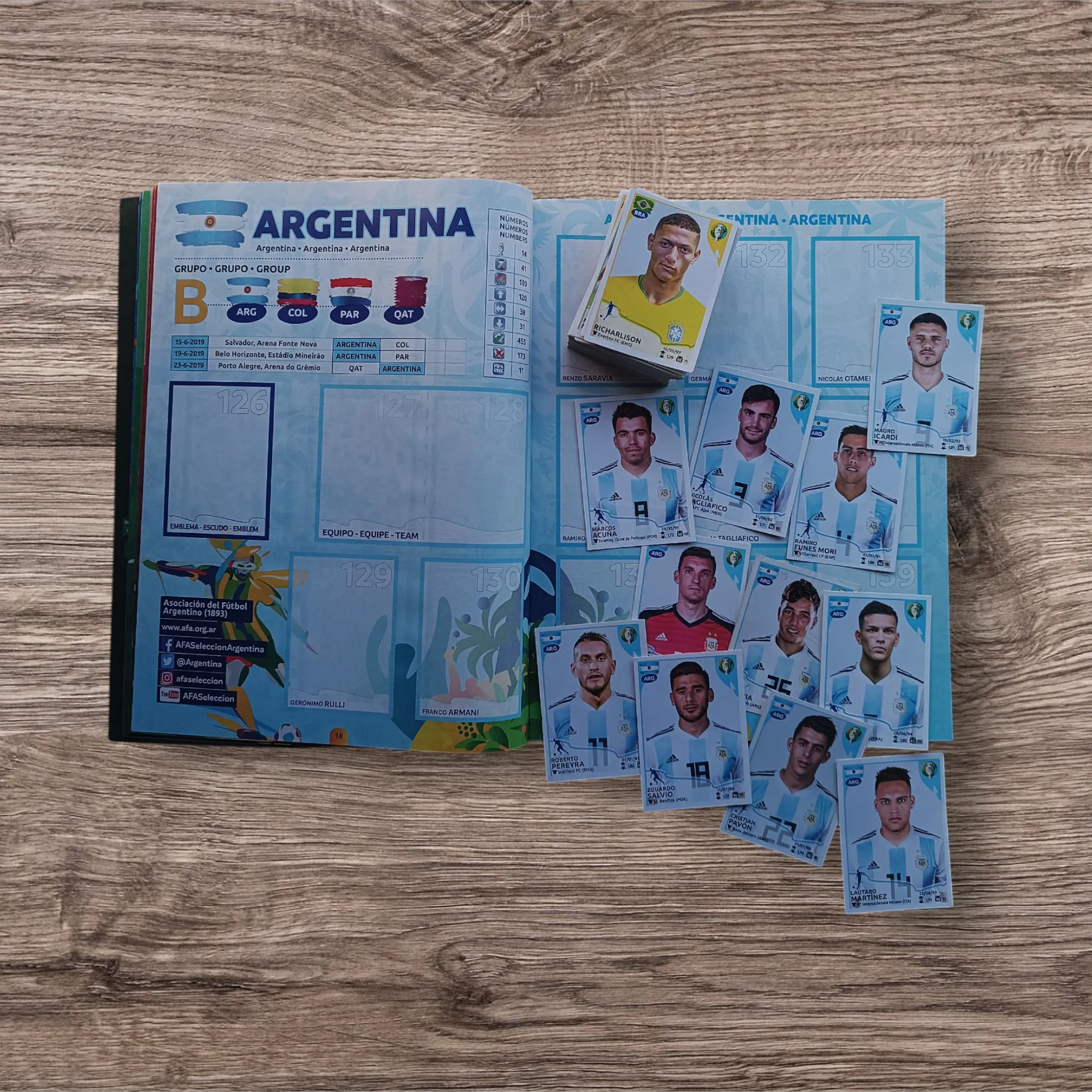 Álbum + 298 figuritas sin repetir Copa América Brasil 2019