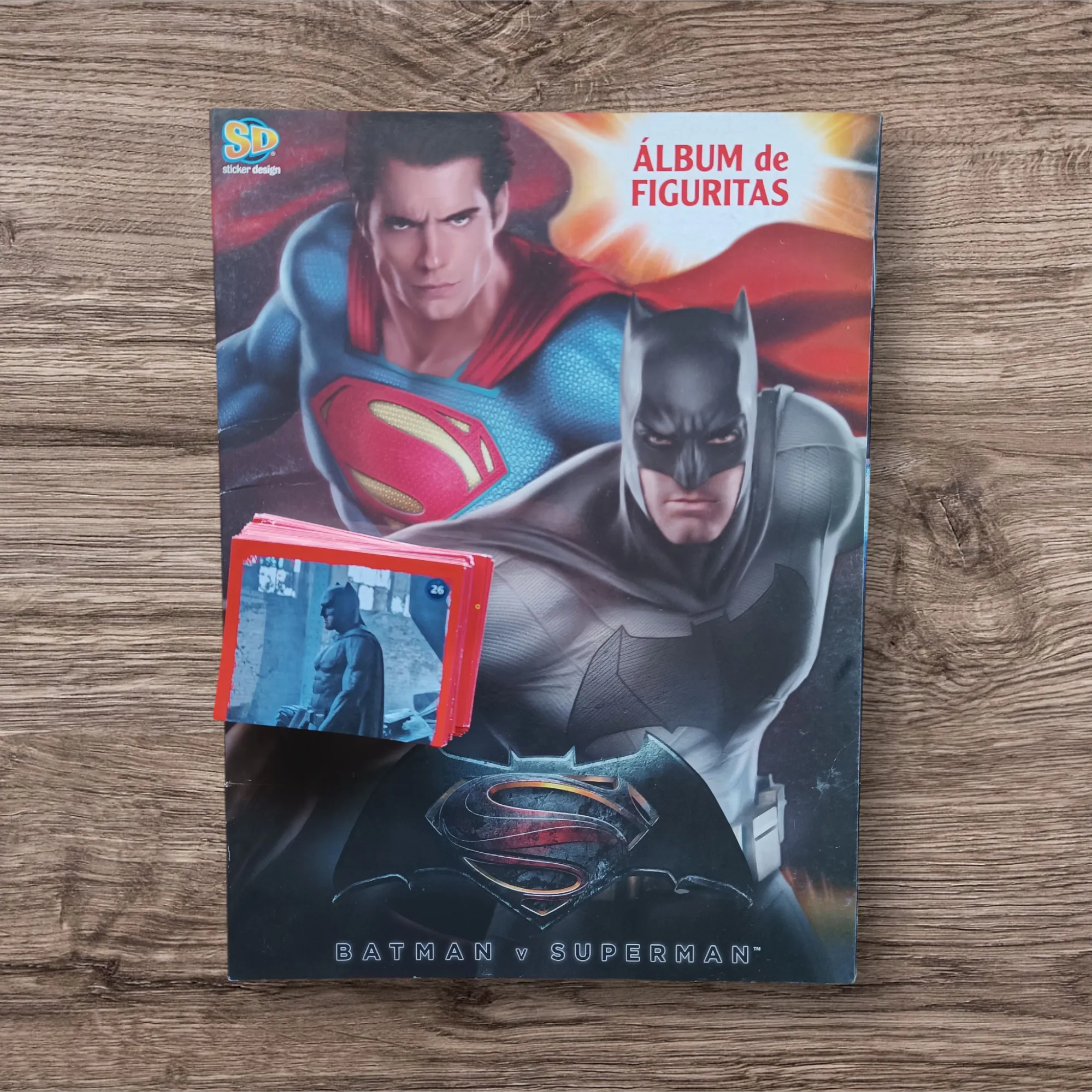 Álbum + 176 figuritas Batman va Superman