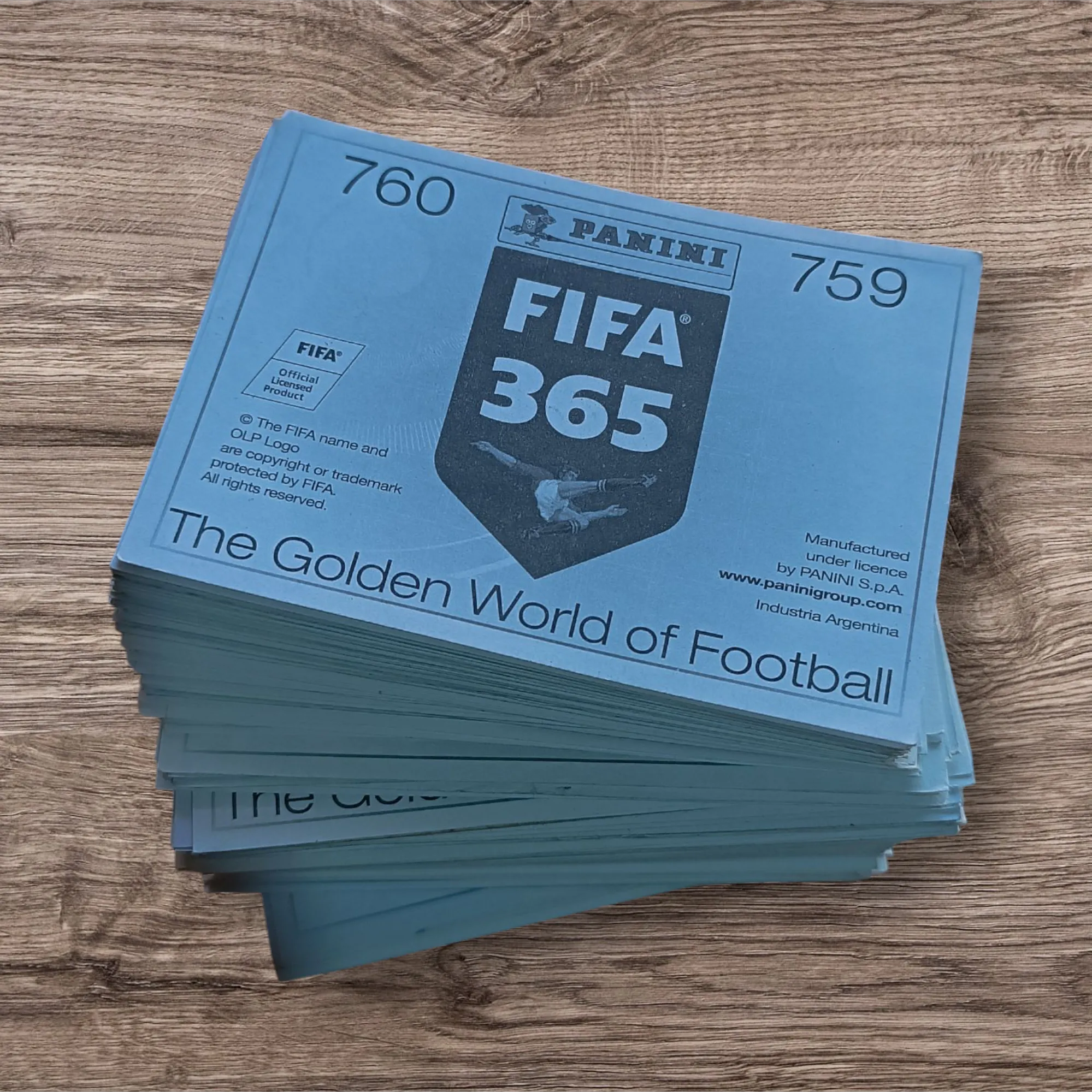 Lote 279 figuritas sin repetir FIFA 365 2016, de Panini