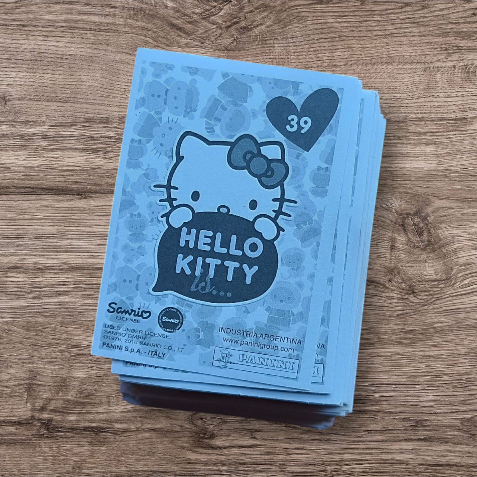 Lote 79 figuritas sin repetir Hello Kitty, de Panini