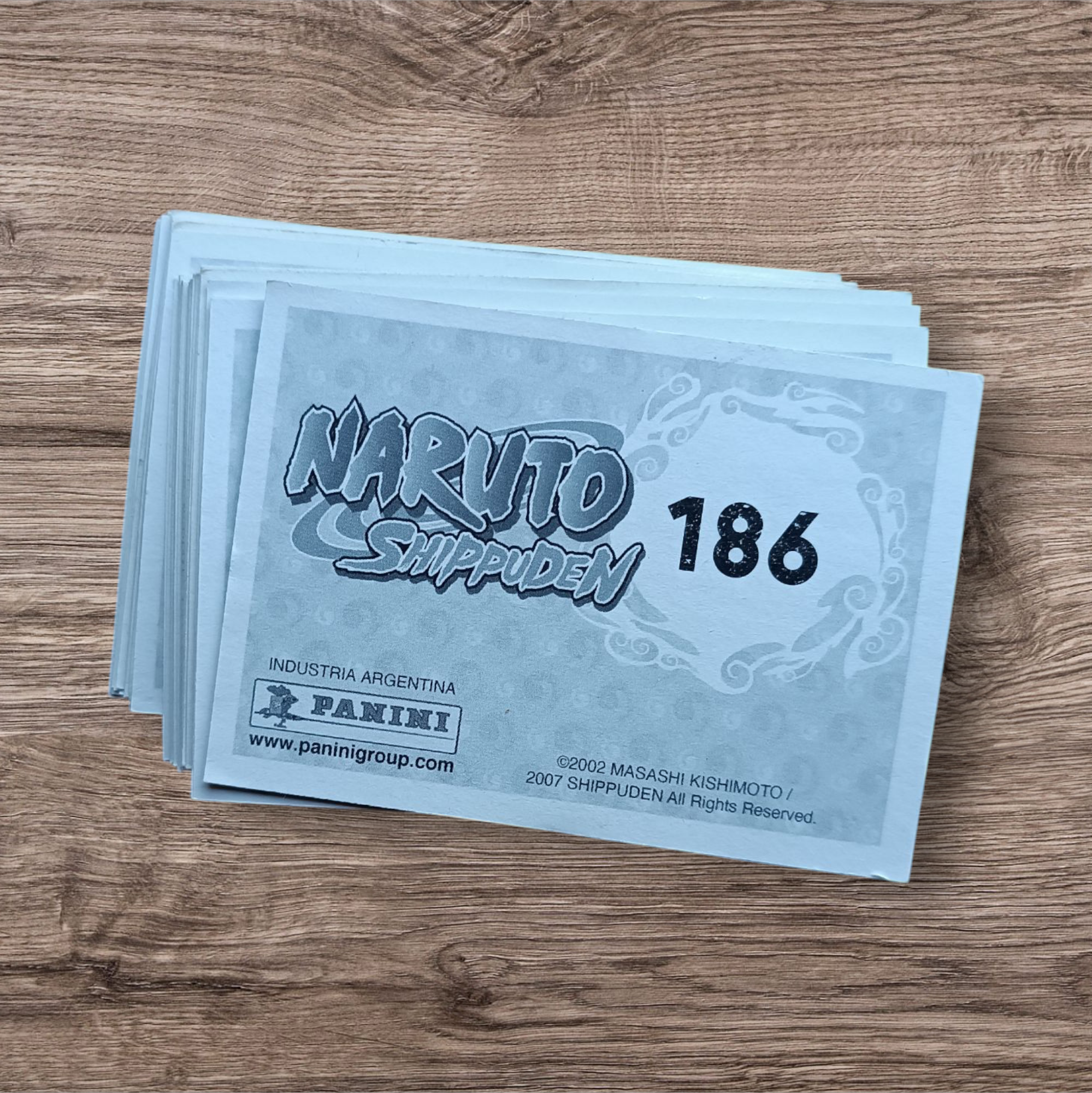 Lote 38 figuritas sin repetir Naruto Shippuden, de Panini