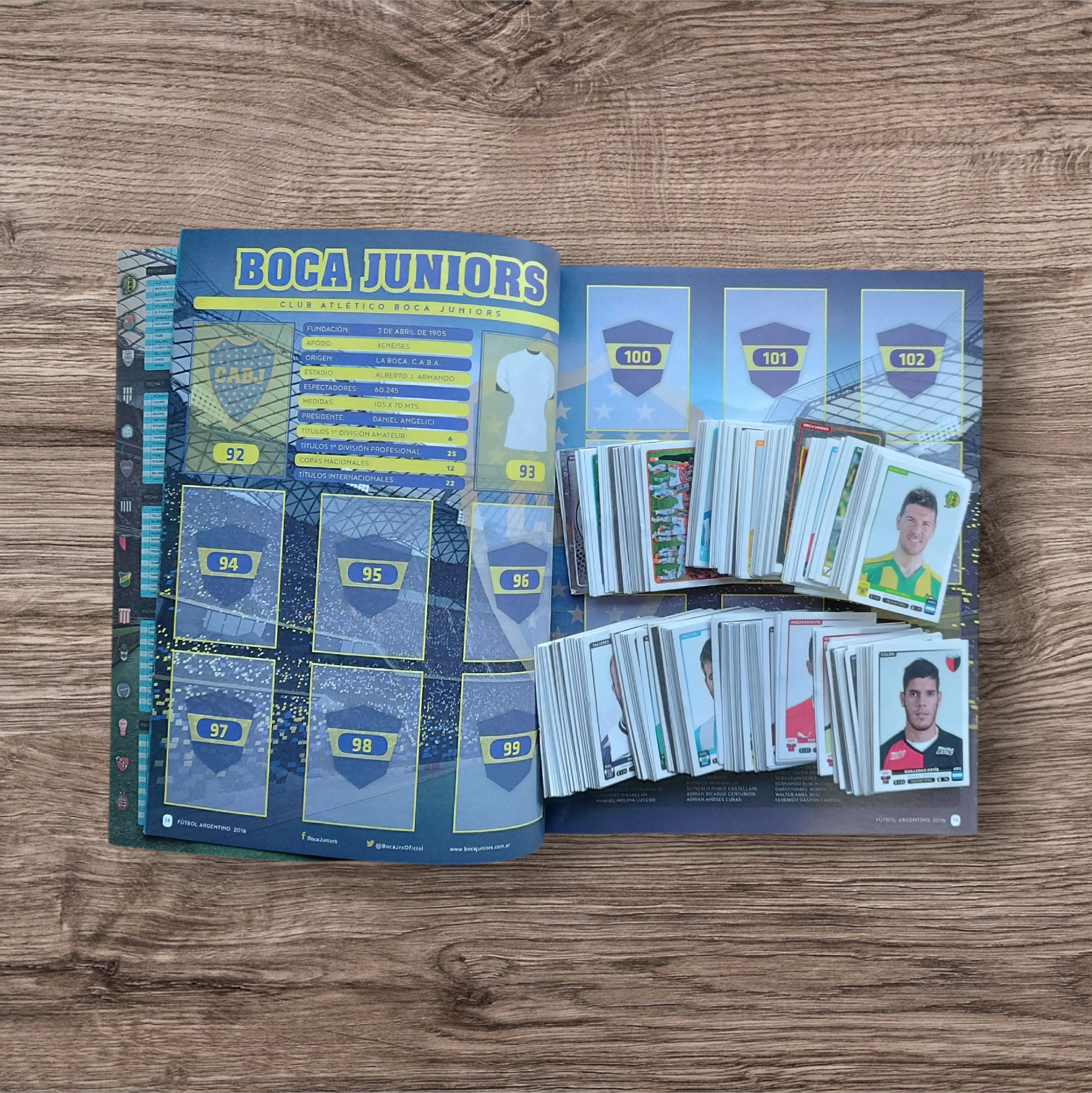 Álbum + 371 figuritas sin repetir Fútbol Argentino 2016