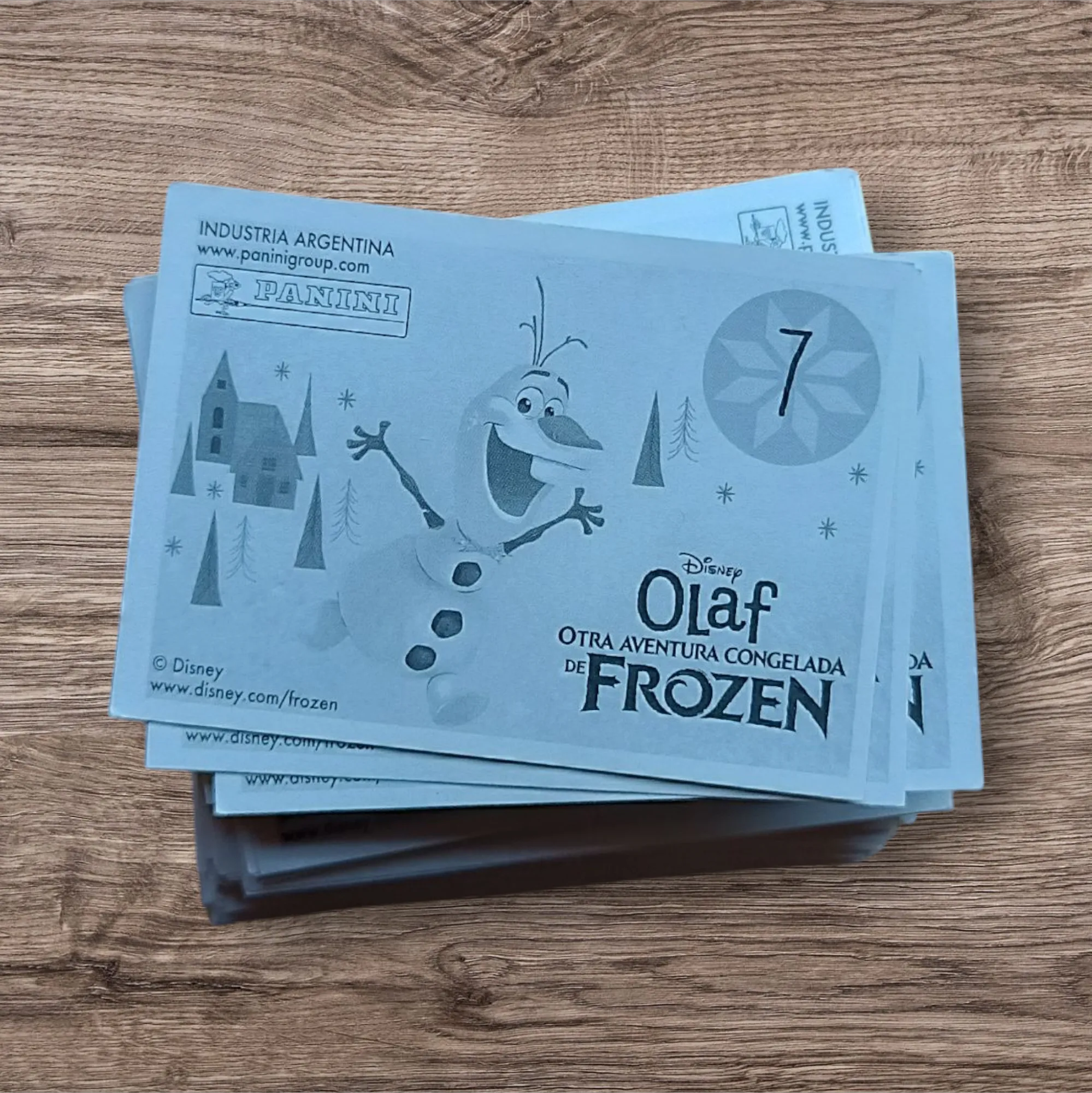 Lote 105 figuritas sin repetir de Olaf Frozen, de Panini