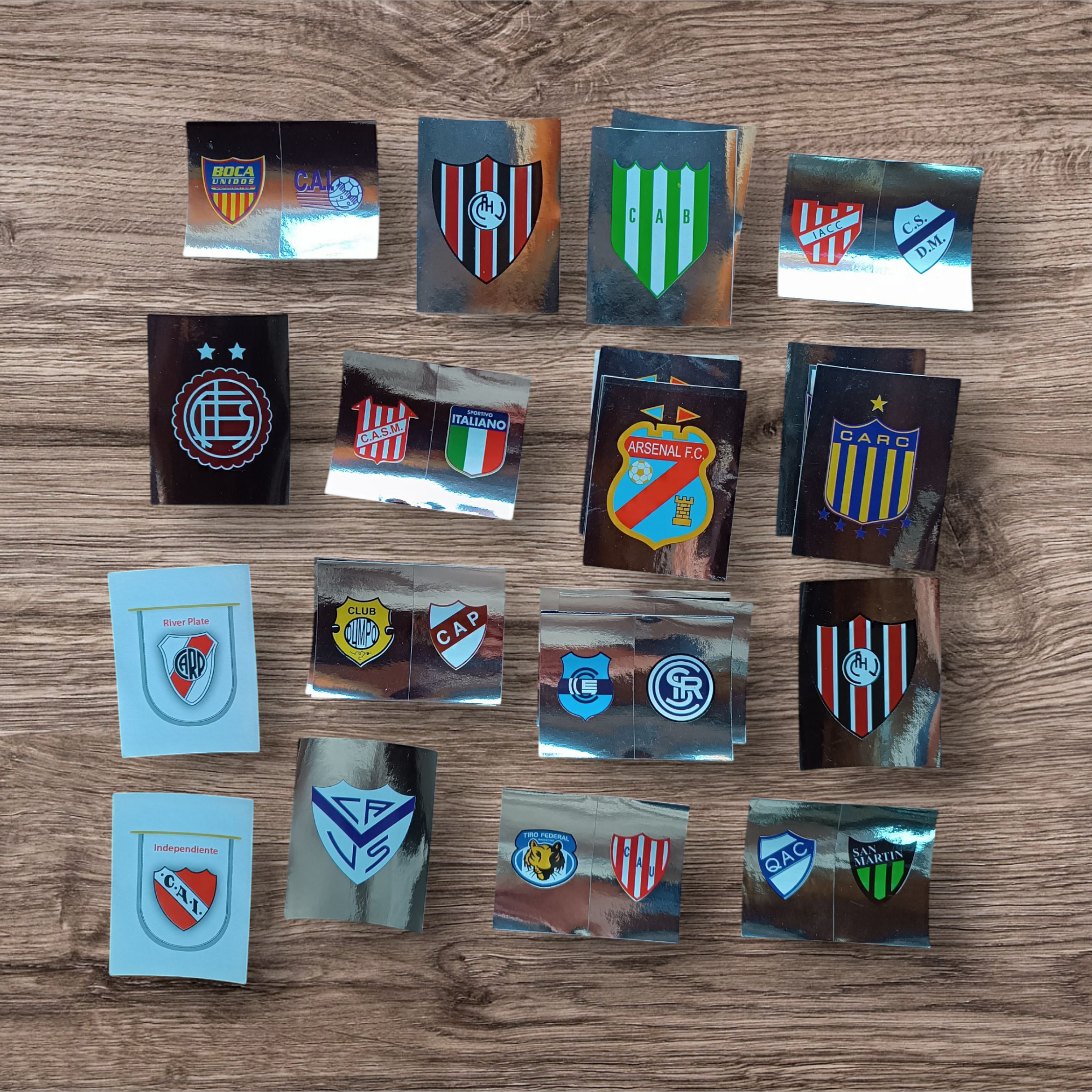 Lote 98 figuritas sin repetir Fútbol Argentino Apertura 2009