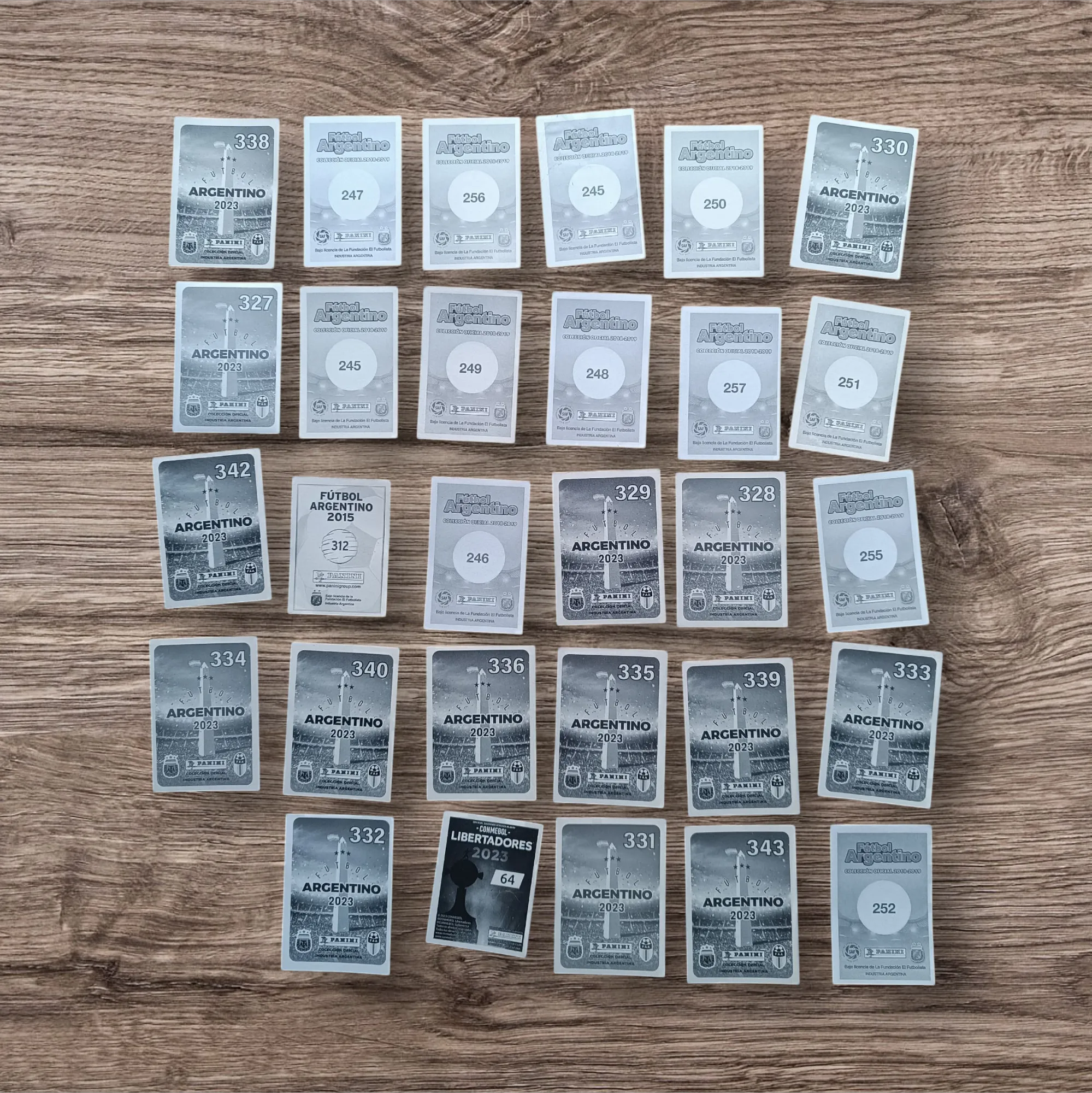 Lote 29 figuritas sin repetir Racing Club