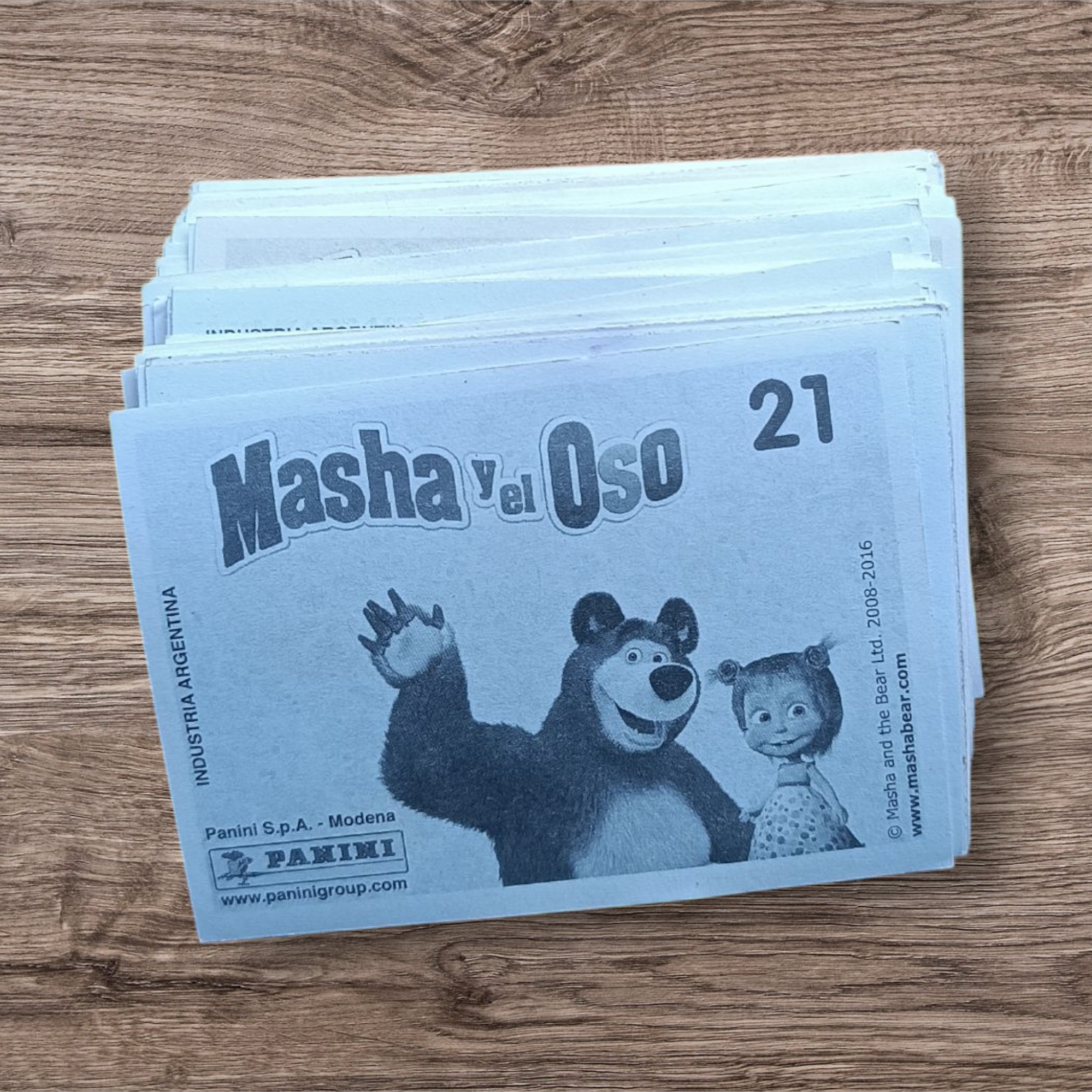Lote 59 figuritas sin repetir Masha y el Oso