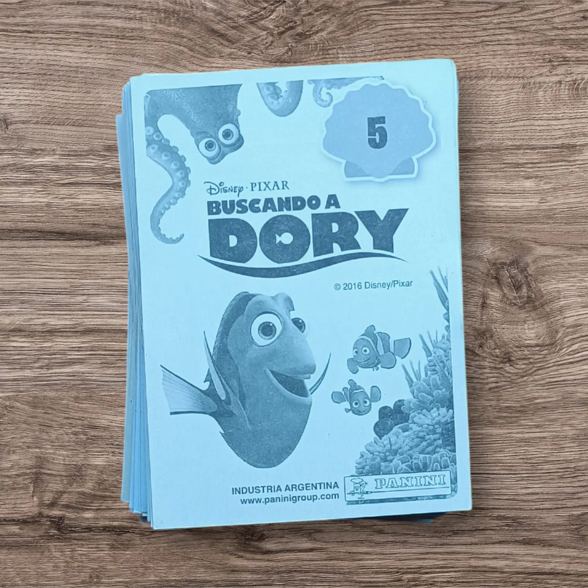 Lote 133 figuritas sin repetir Buscando a Dory