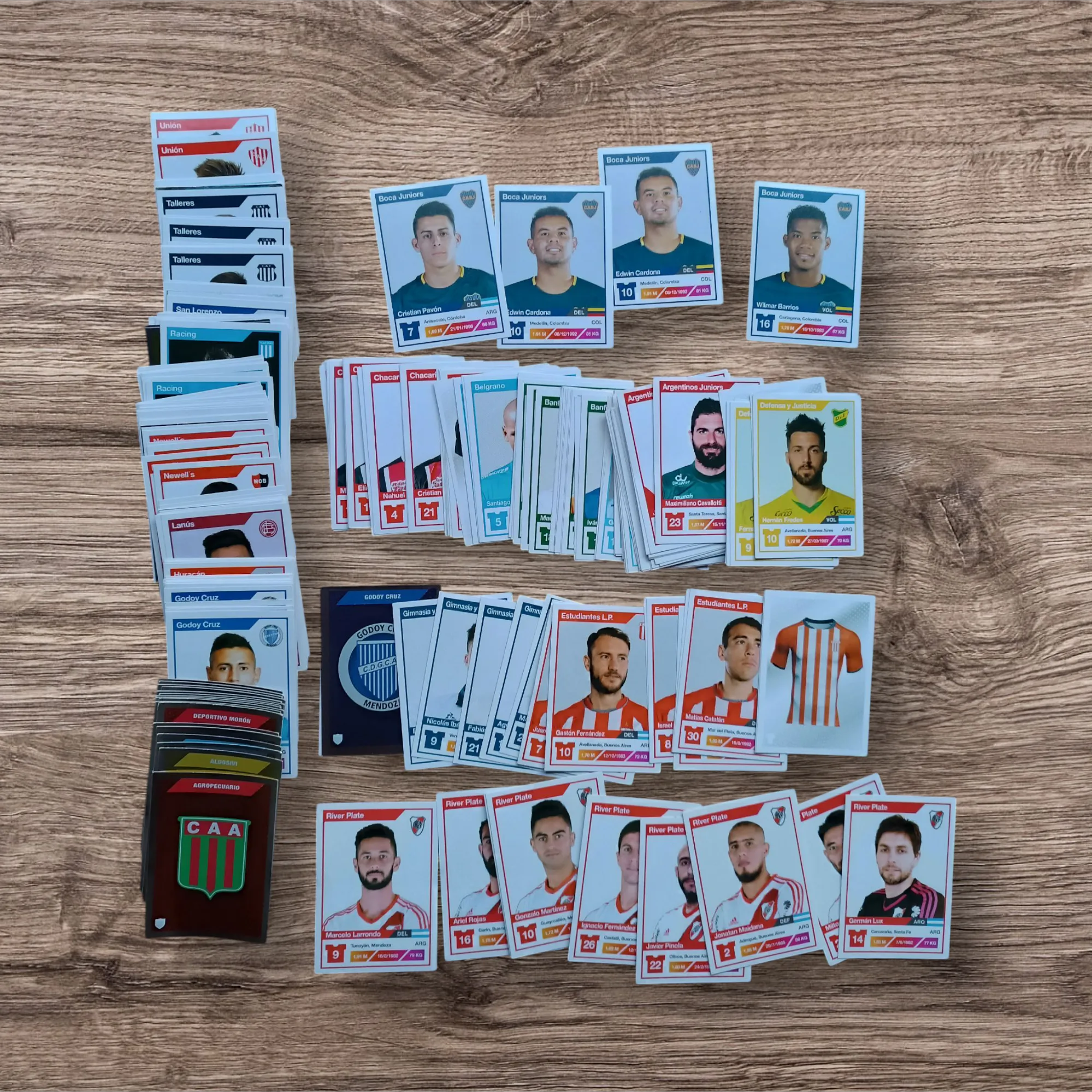 Lote 287 figuritas sin repetir Fútbol Argentino 2017-18