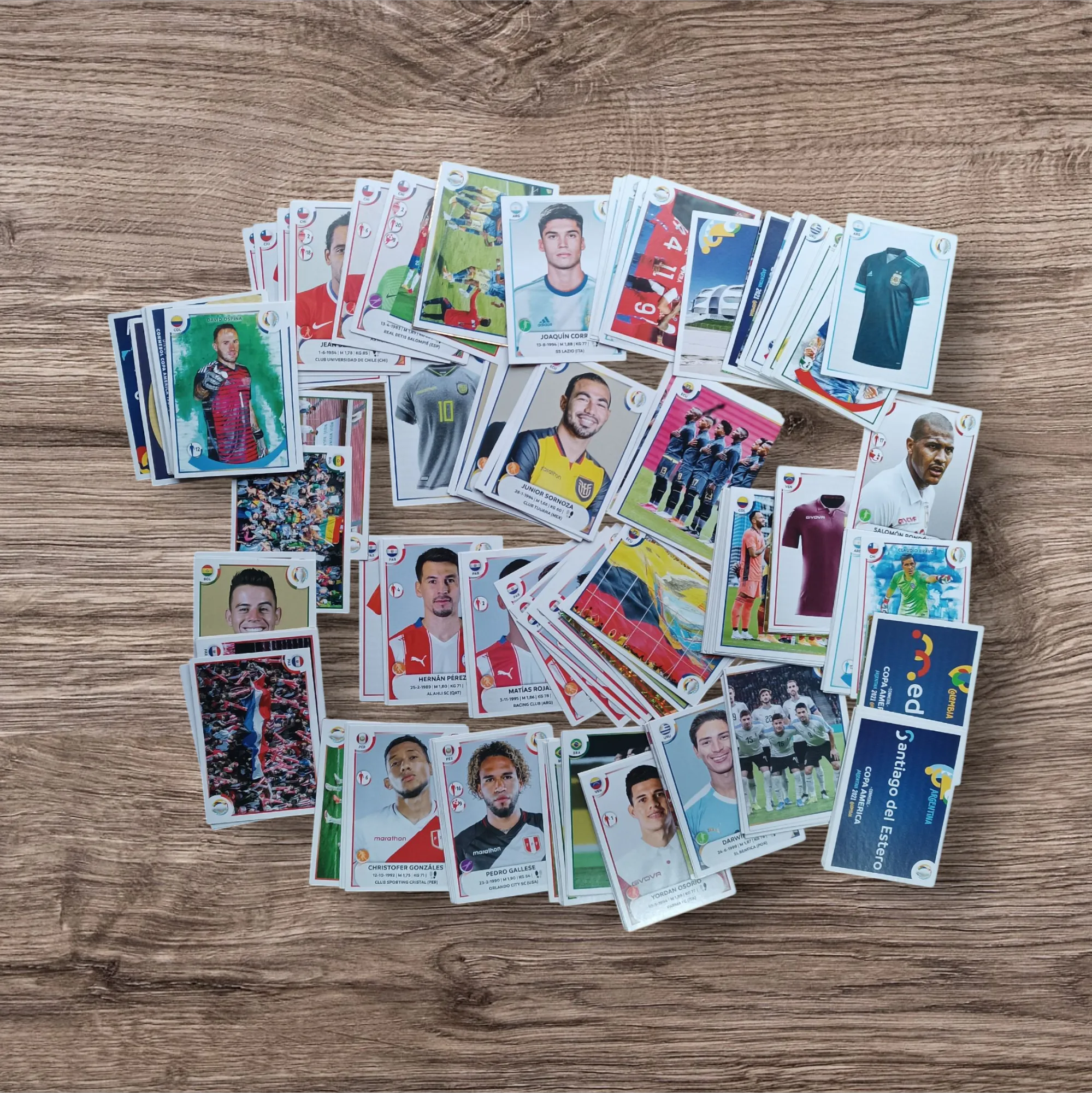 Lote 178 figuritas sin repetir Copa América 2021