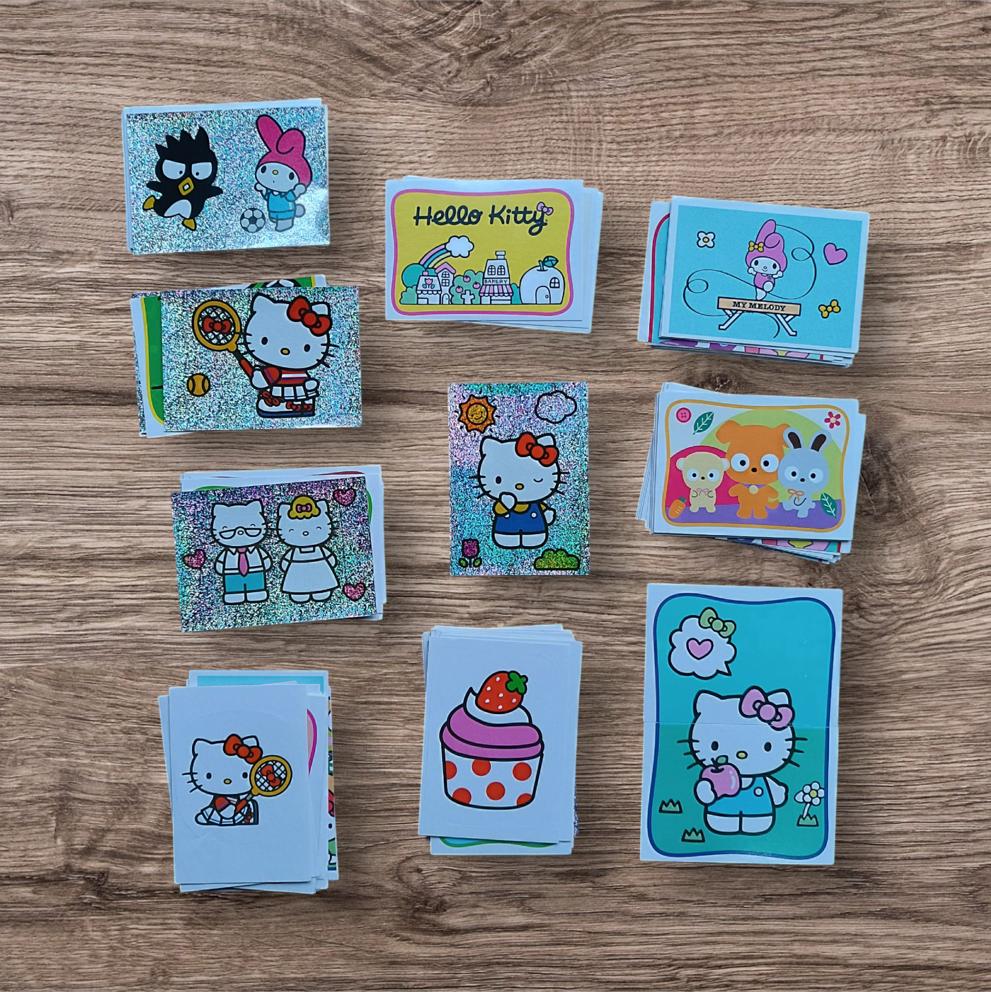 Lote 127 figuritas Hello Kitty