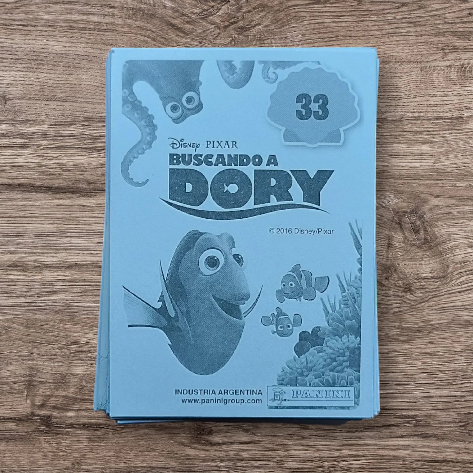 Lote 101 figuritas sin repetir Buscando a Dory