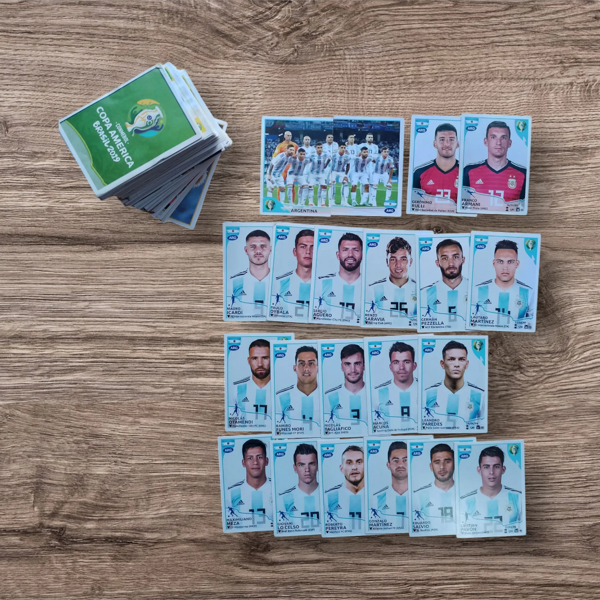 Álbum tapa dura + 394 figuritas sin repetir Copa América 2019