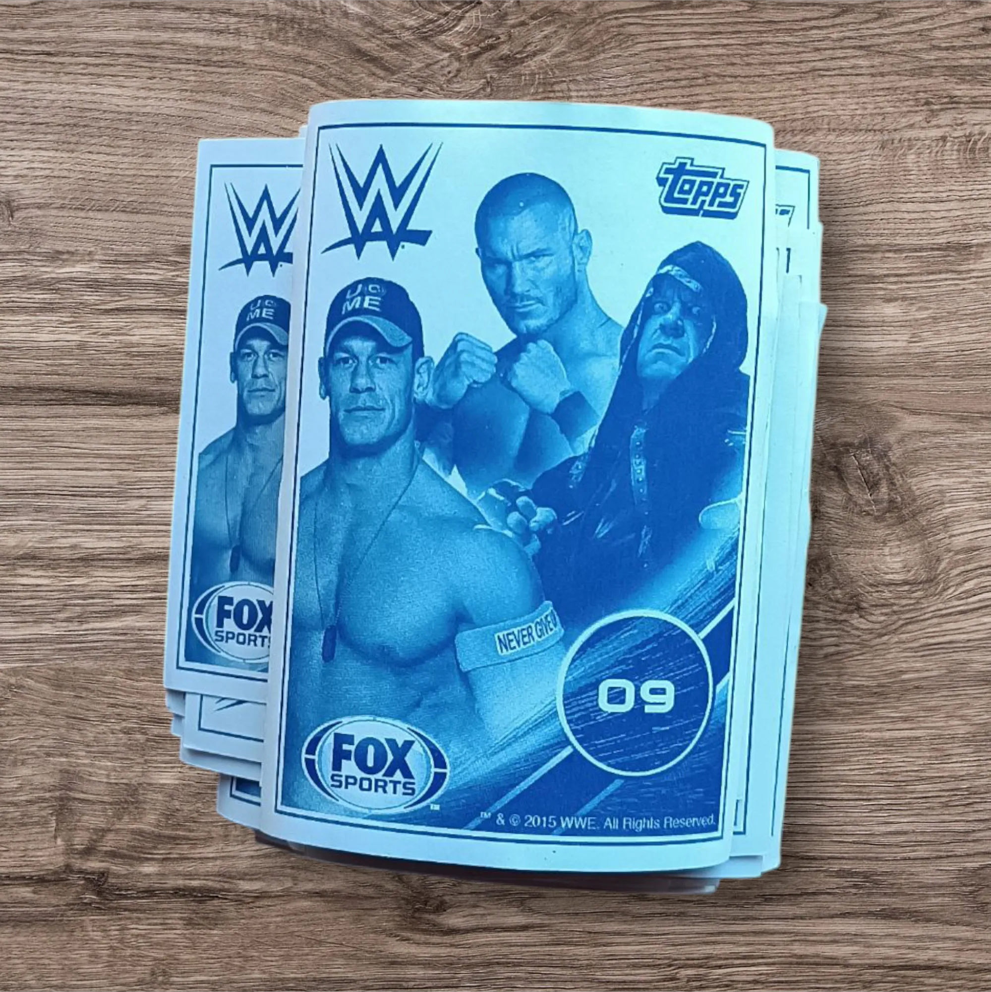 Lote 62 figuritas sin repetir WWE