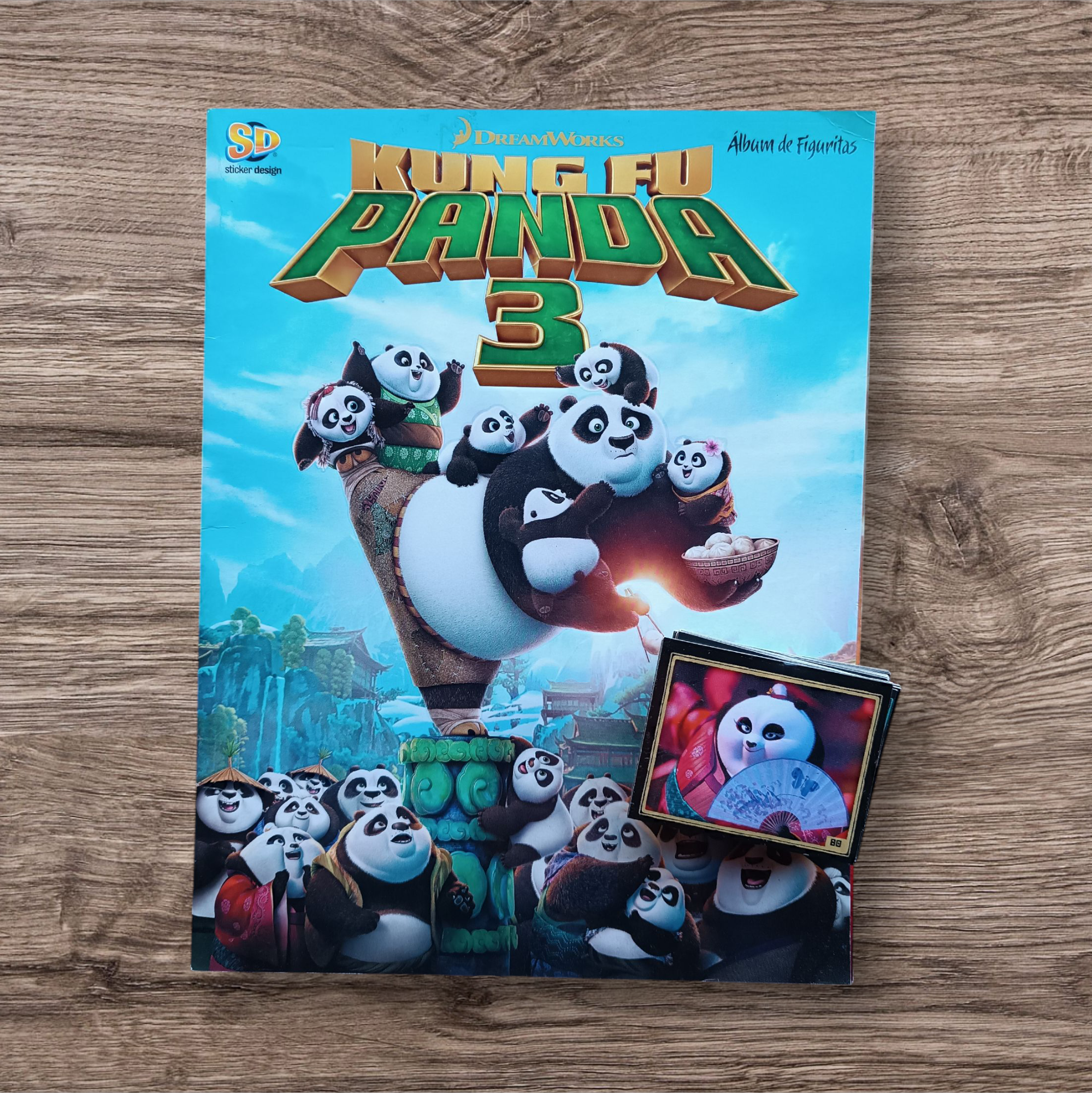 Álbum + 150 figuritas sin repetir Kung Fu Panda 3