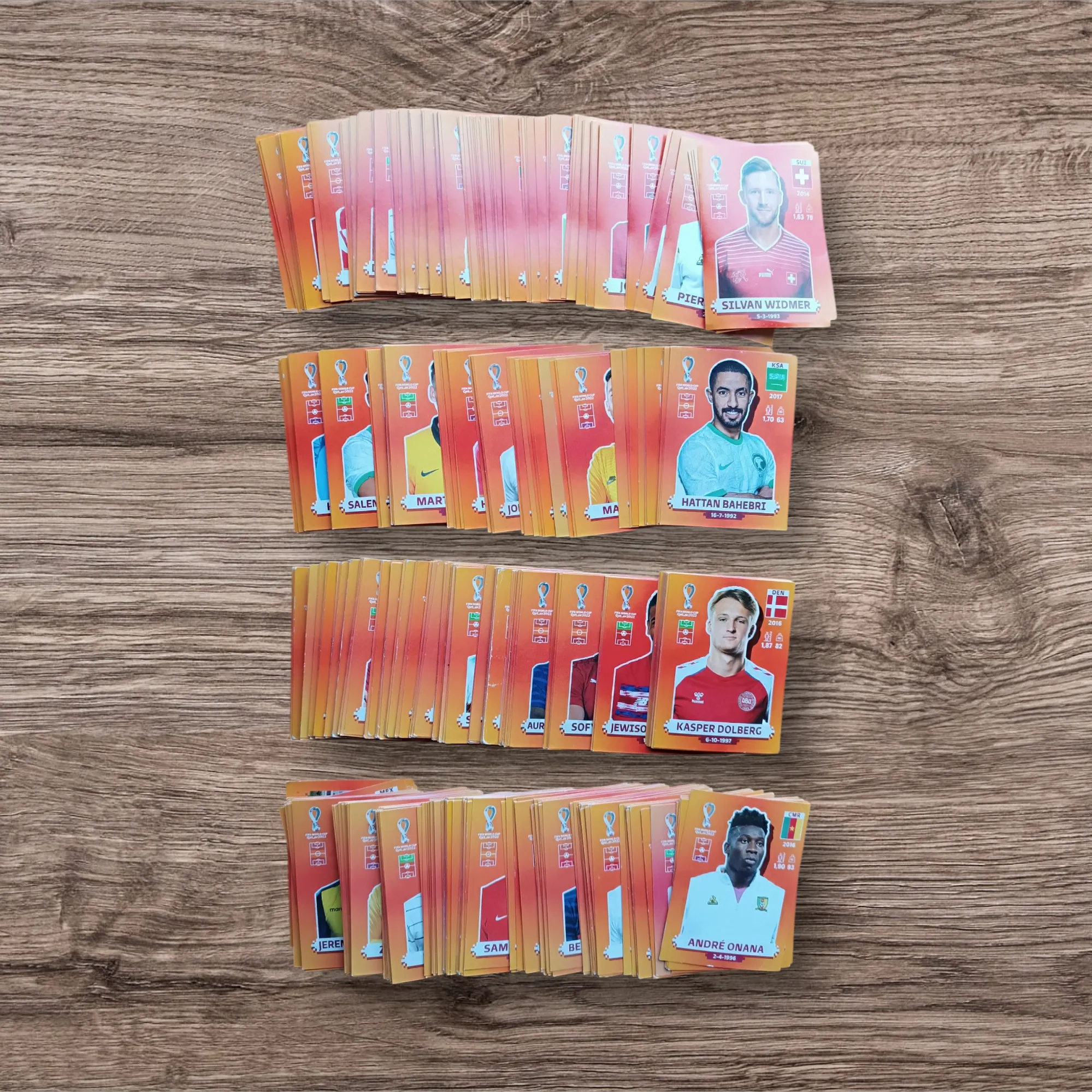 Lote 492 figuritas Mundial Qatar 2022