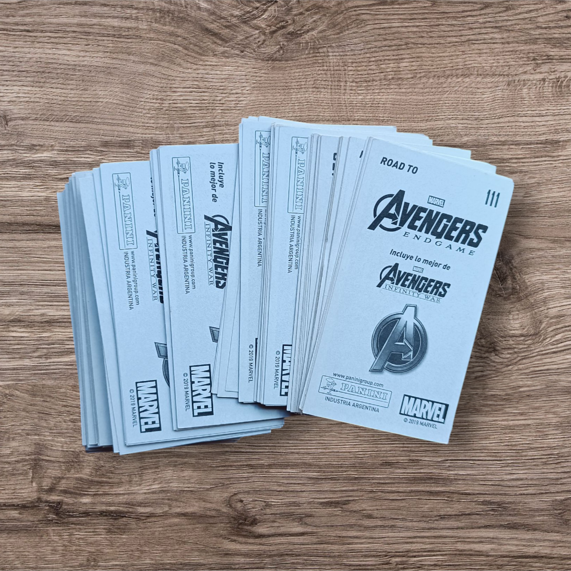 Lote 87 figuritas Avengers Endgame