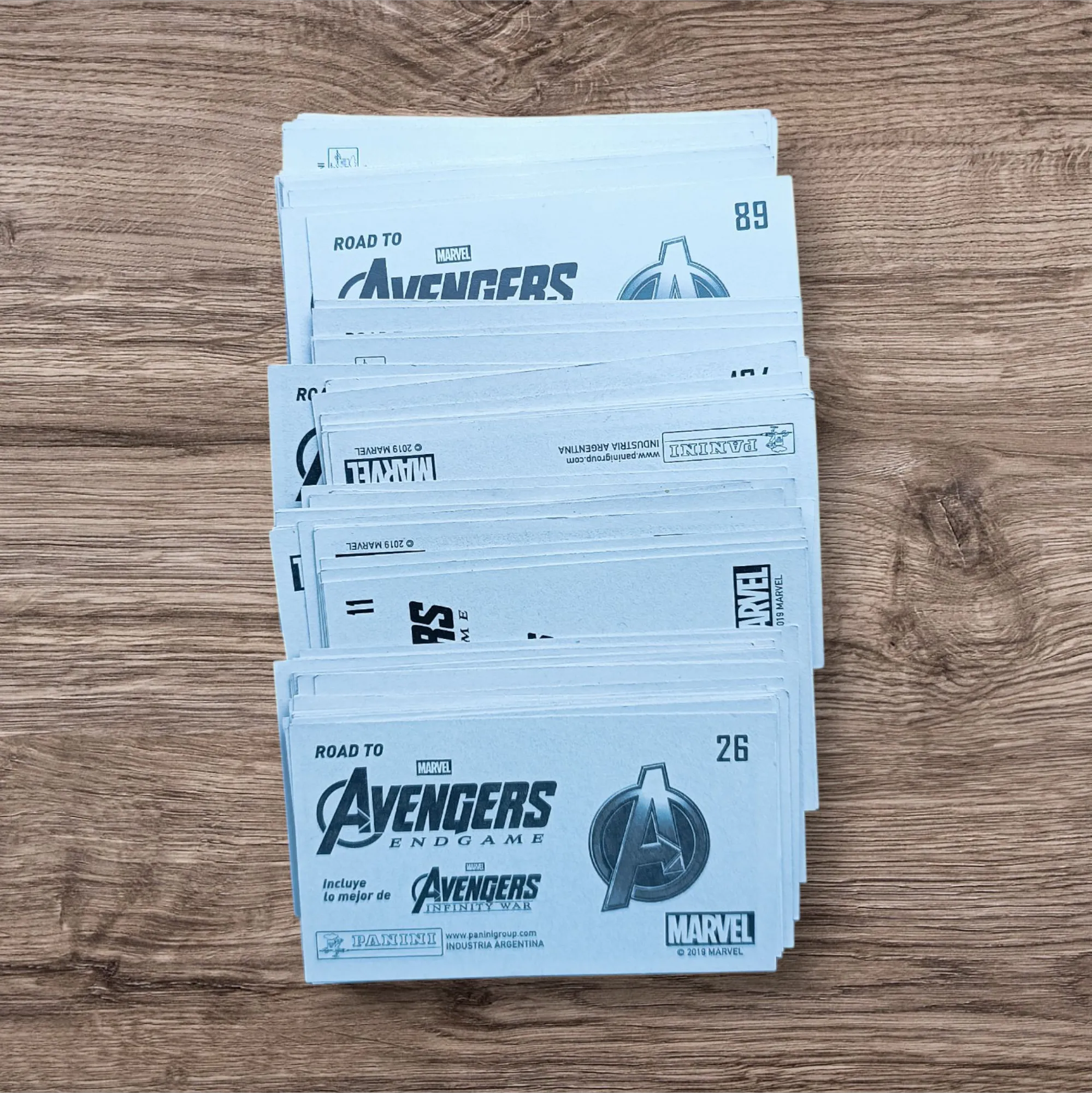 Lote 85 figuritas sin repetir Avengers Endgame