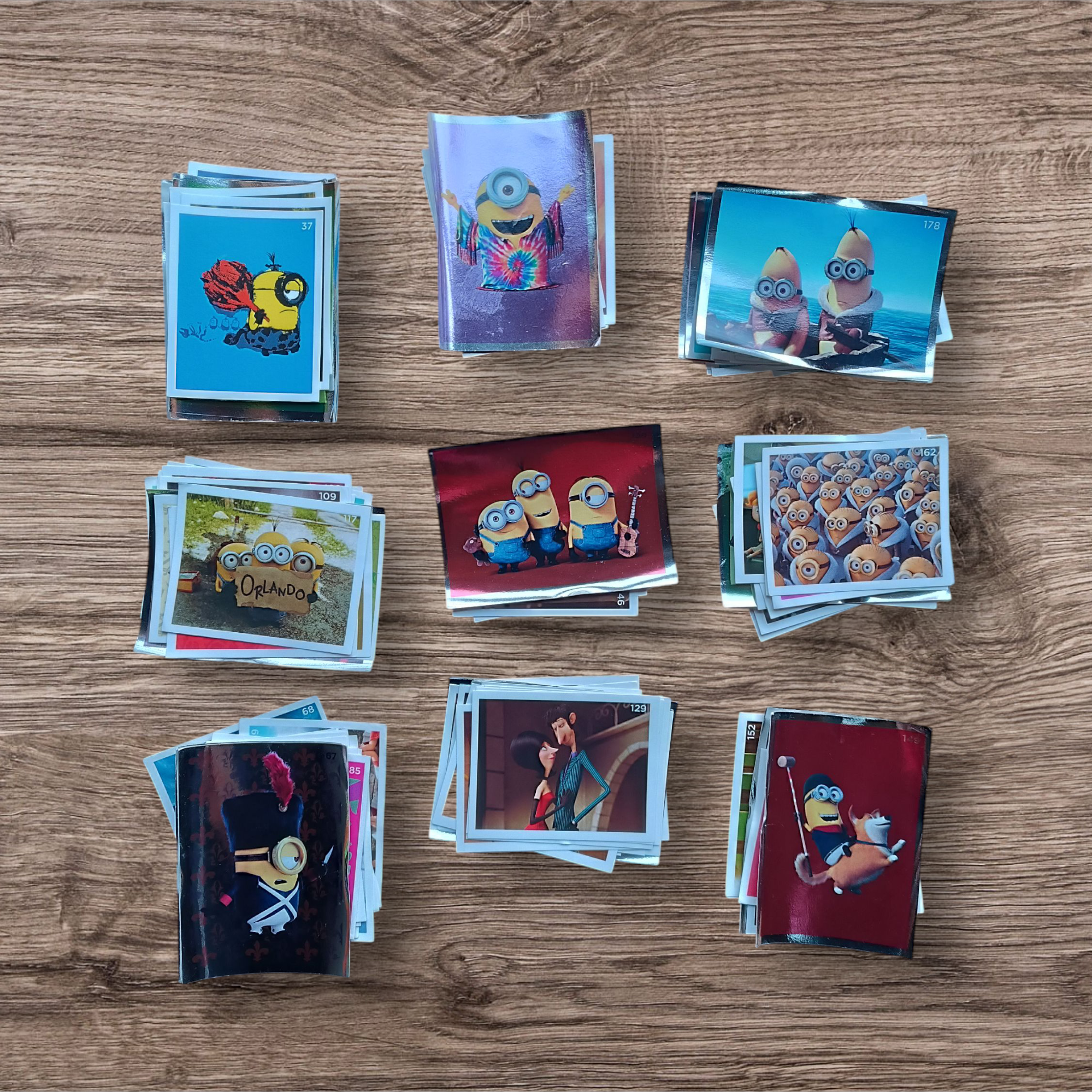 Lote 143 figuritas sin repetir Minions