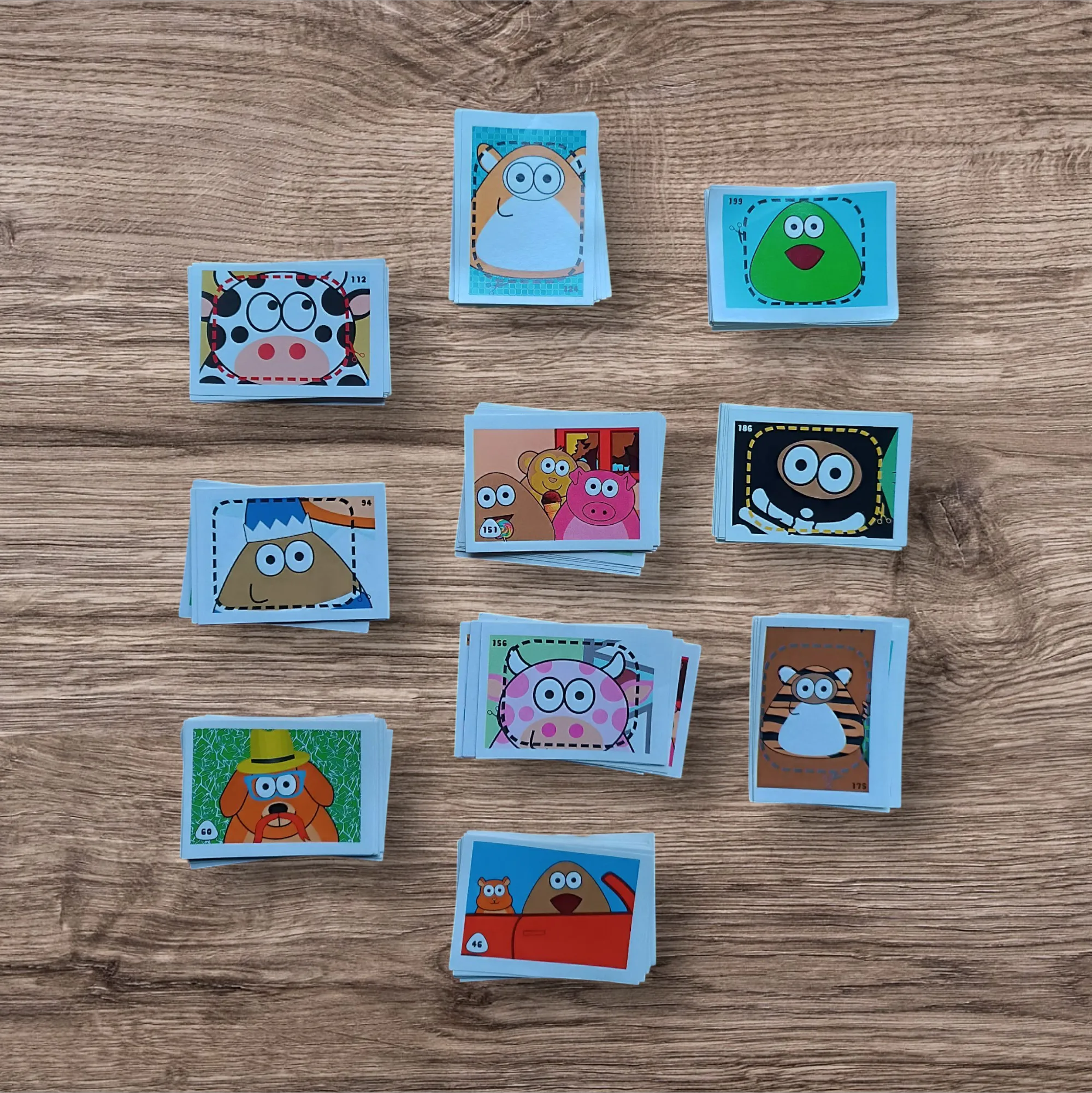 Lote 169 figuritas Pou