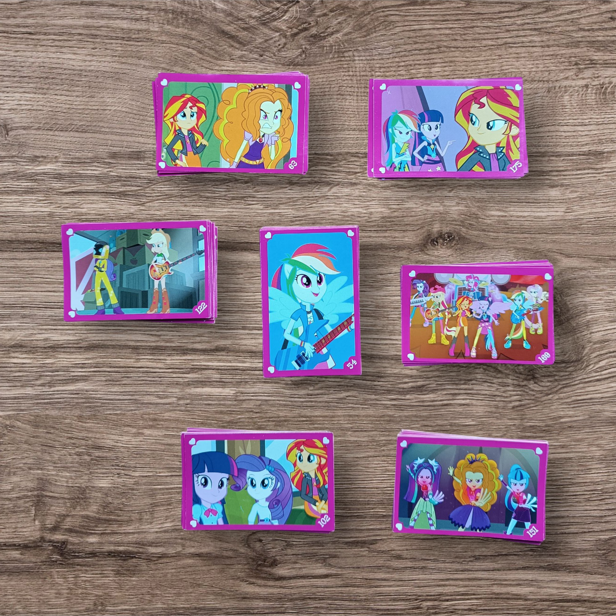 Lote 64 figuritas sin repetir Equestria Girls