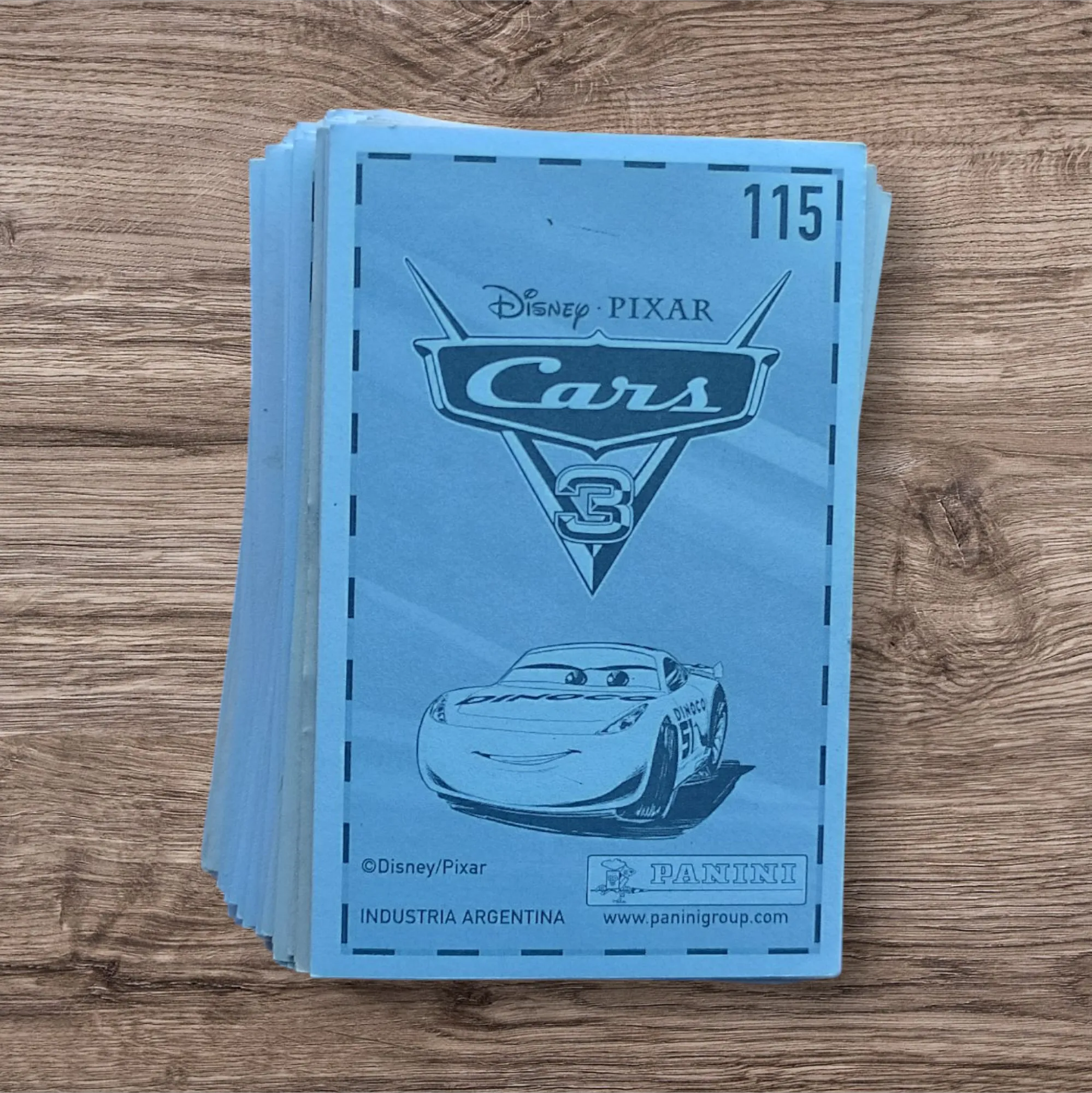 Lote 132 figuritas sin repetir Cars 3