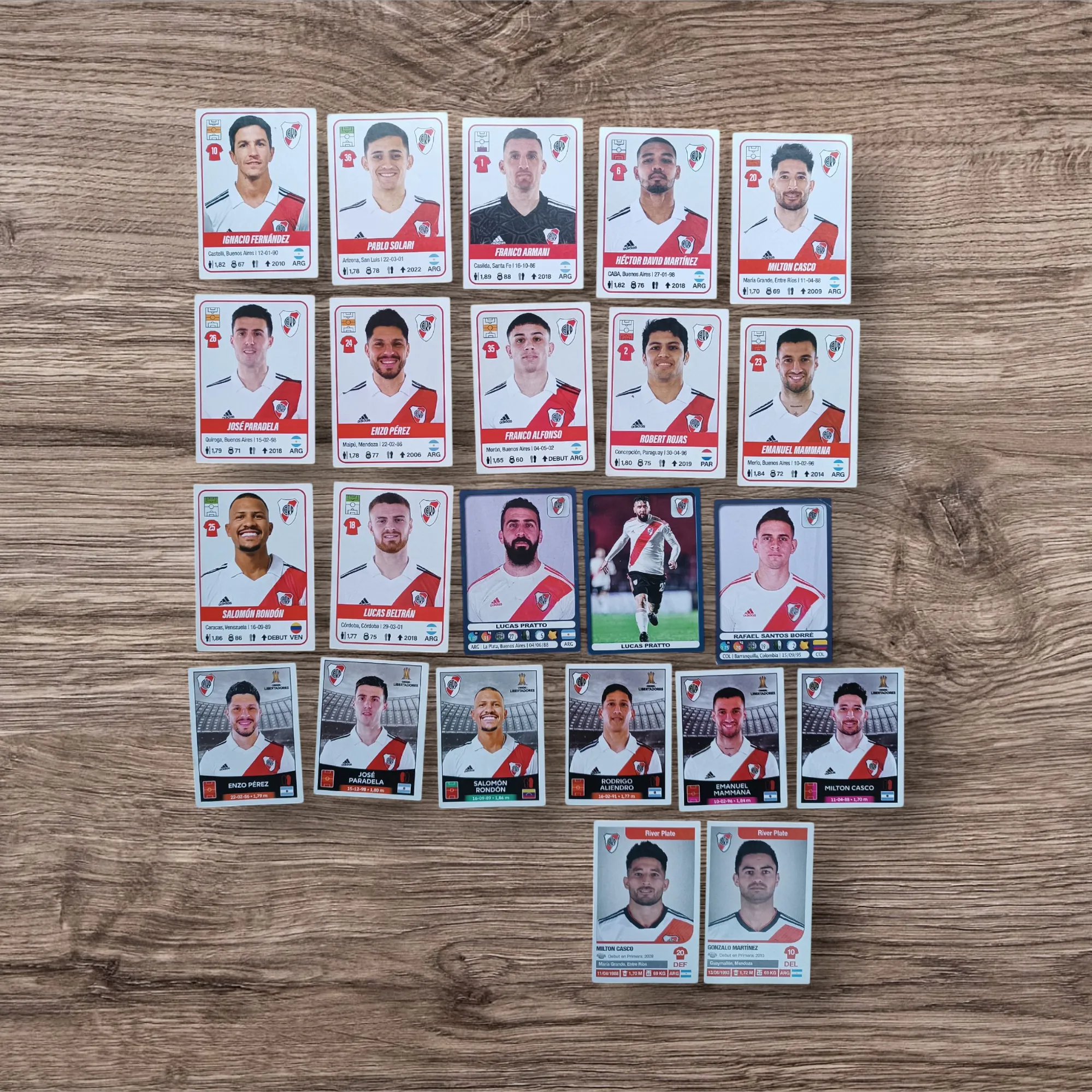 Lote 23 figuritas sin repetir River Plate