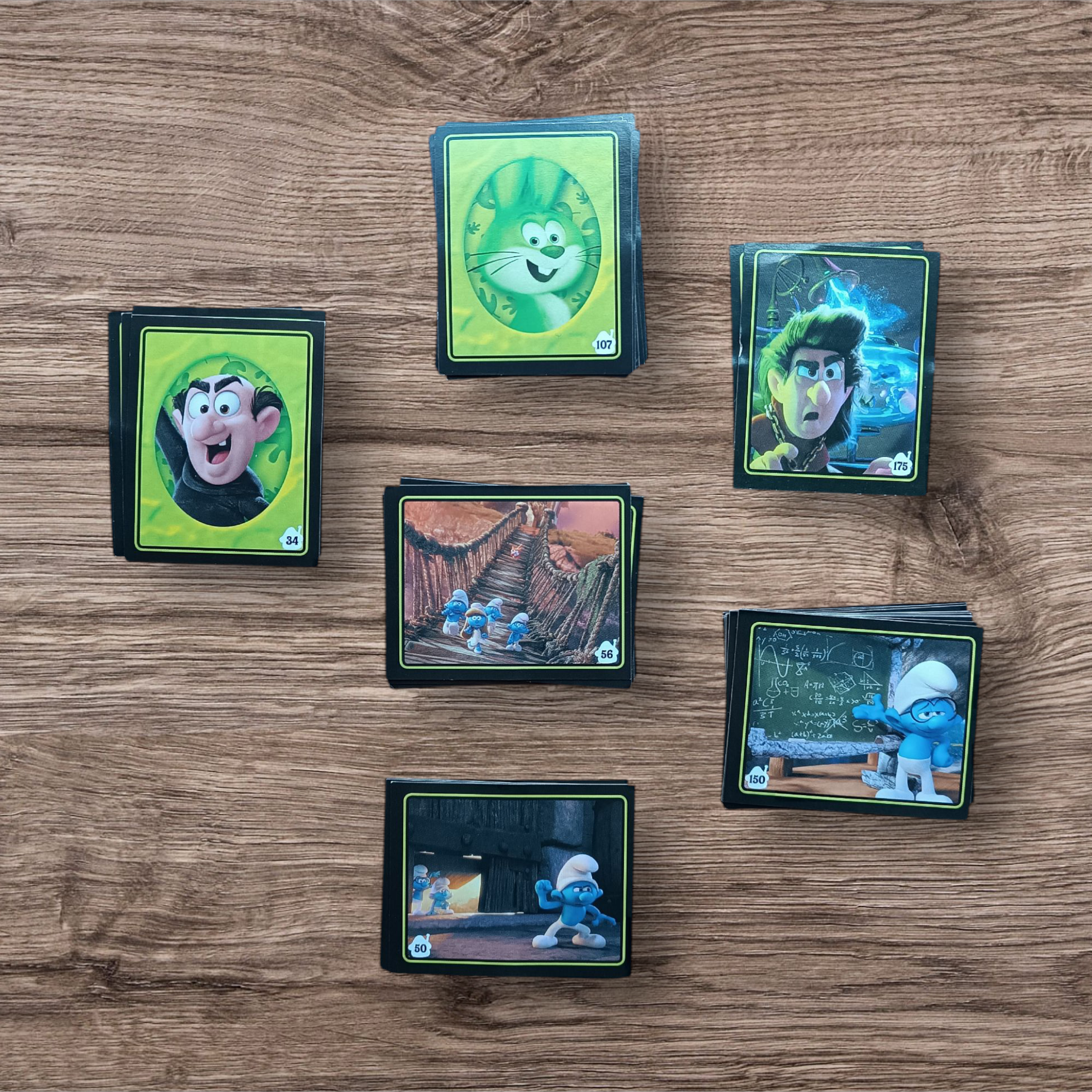 Lote 50 figuritas sin repetir Los Pitufos