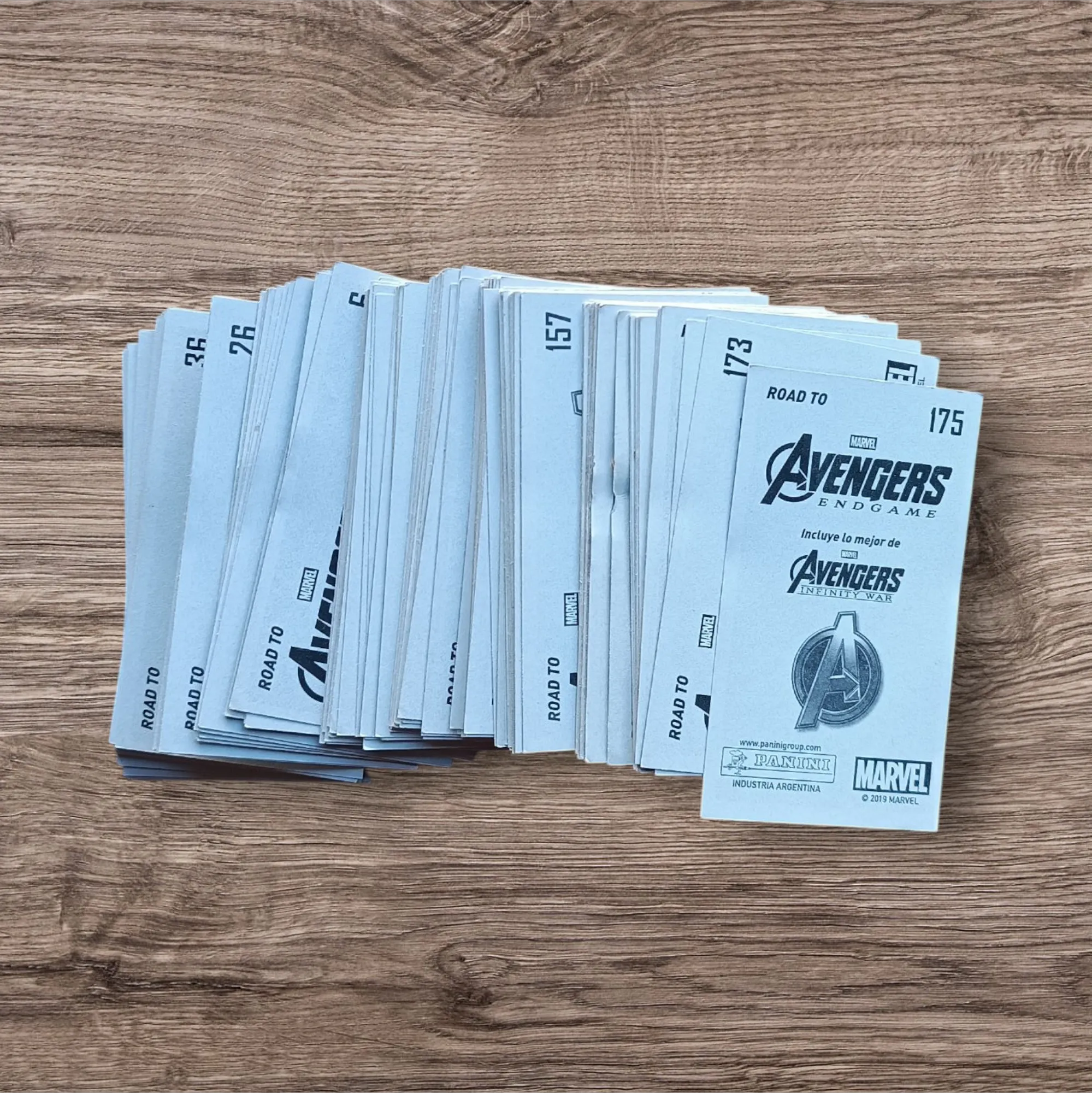 Lote 145 figuritas sin repetir Avengers Endgame