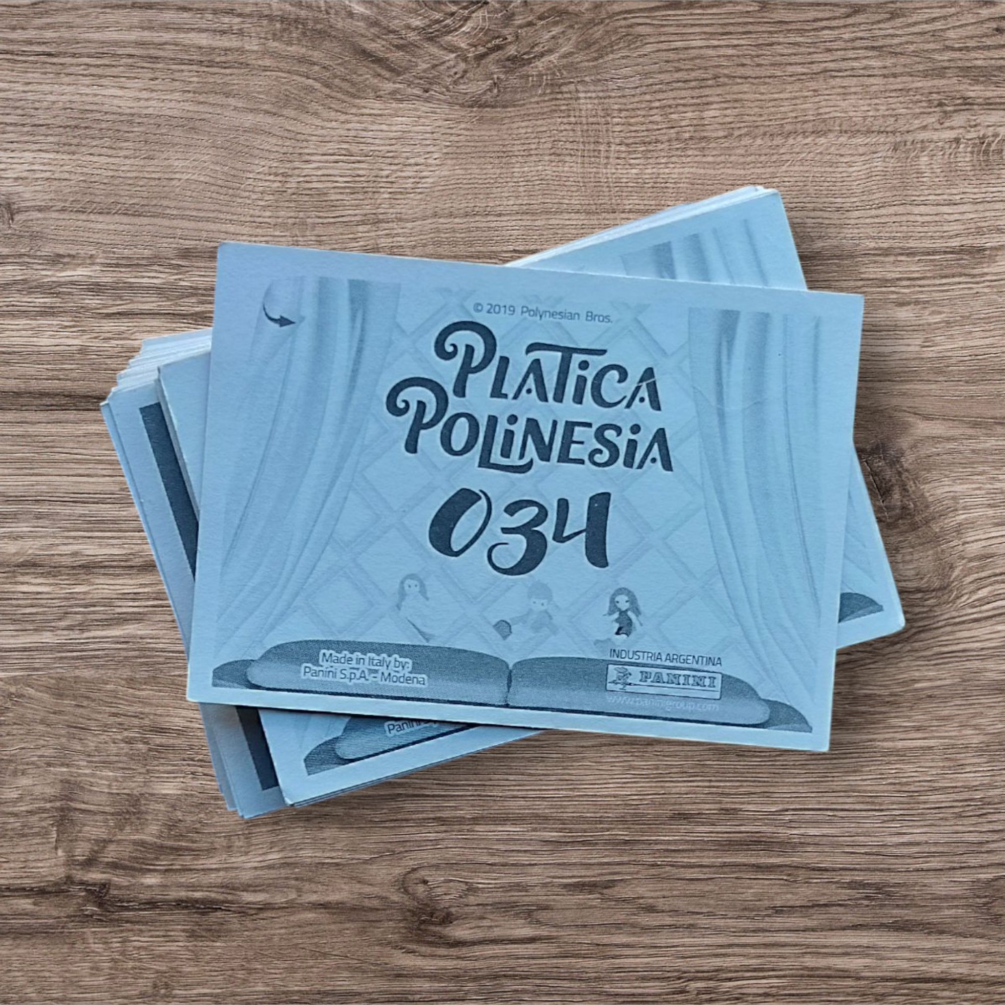 Lote 75 figuritas sin repetir Plática Polinesia