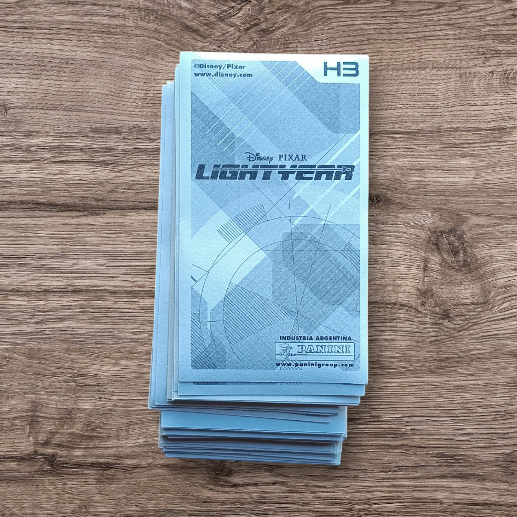 Lote 61 figuritas sin repetir Lightyear