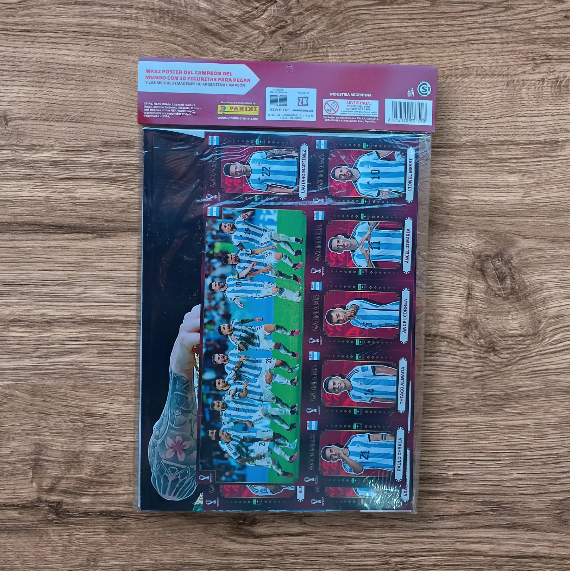 Maxi Póster con todas las figuritas a pegar Argentina campeón del mundo